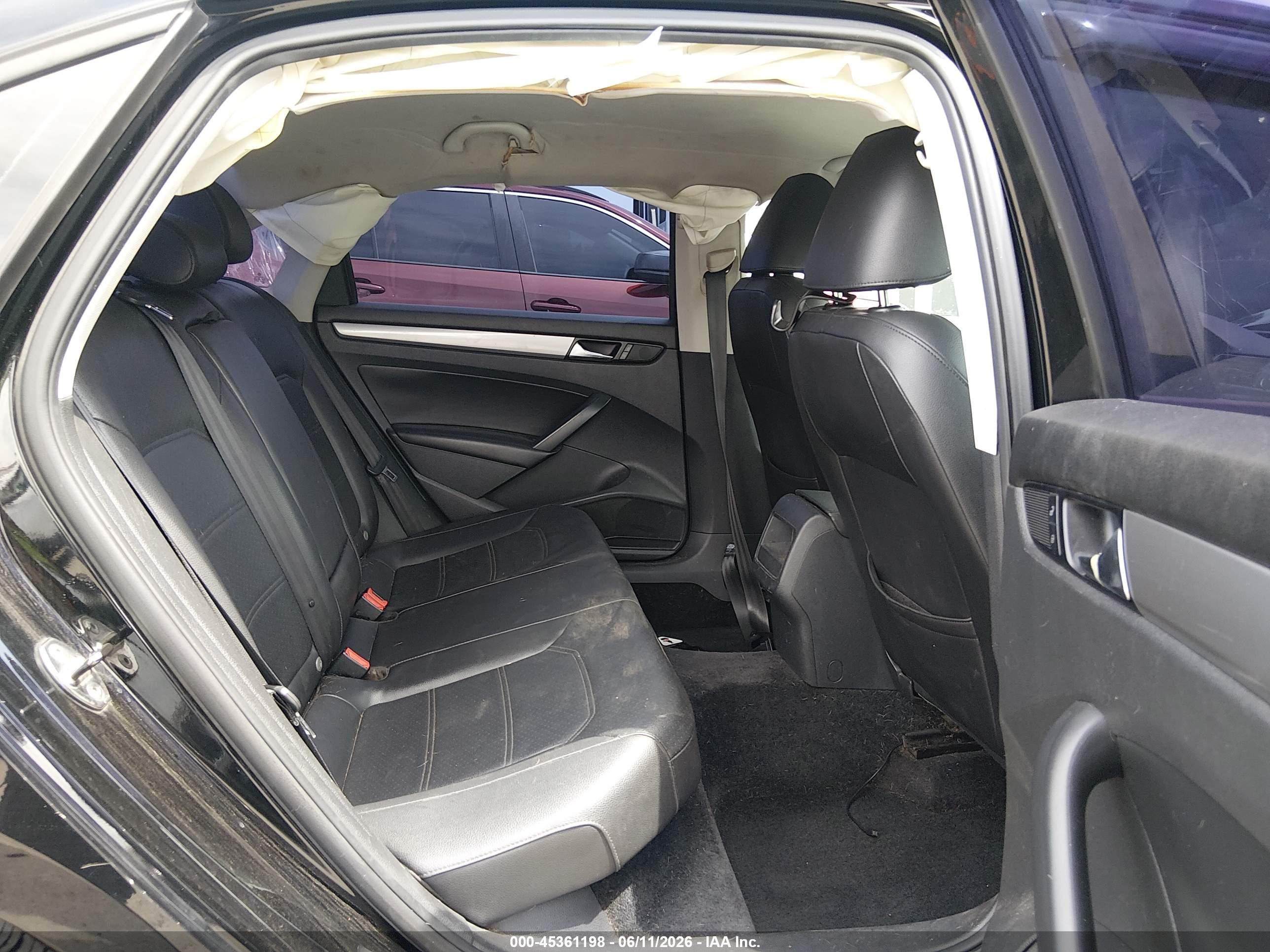 VOLKSWAGEN PASSAT image 8