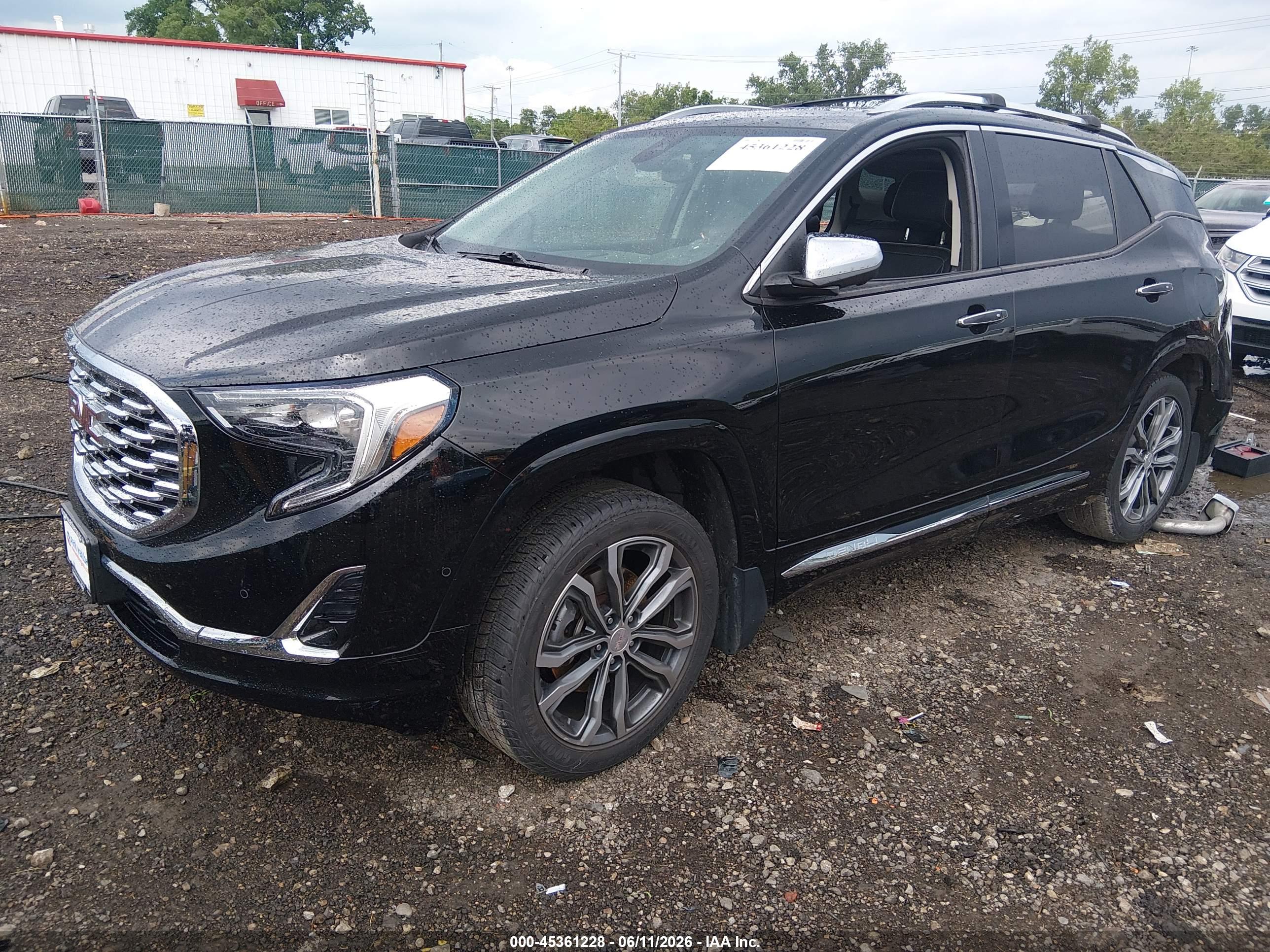 GMC TERRAIN image 2