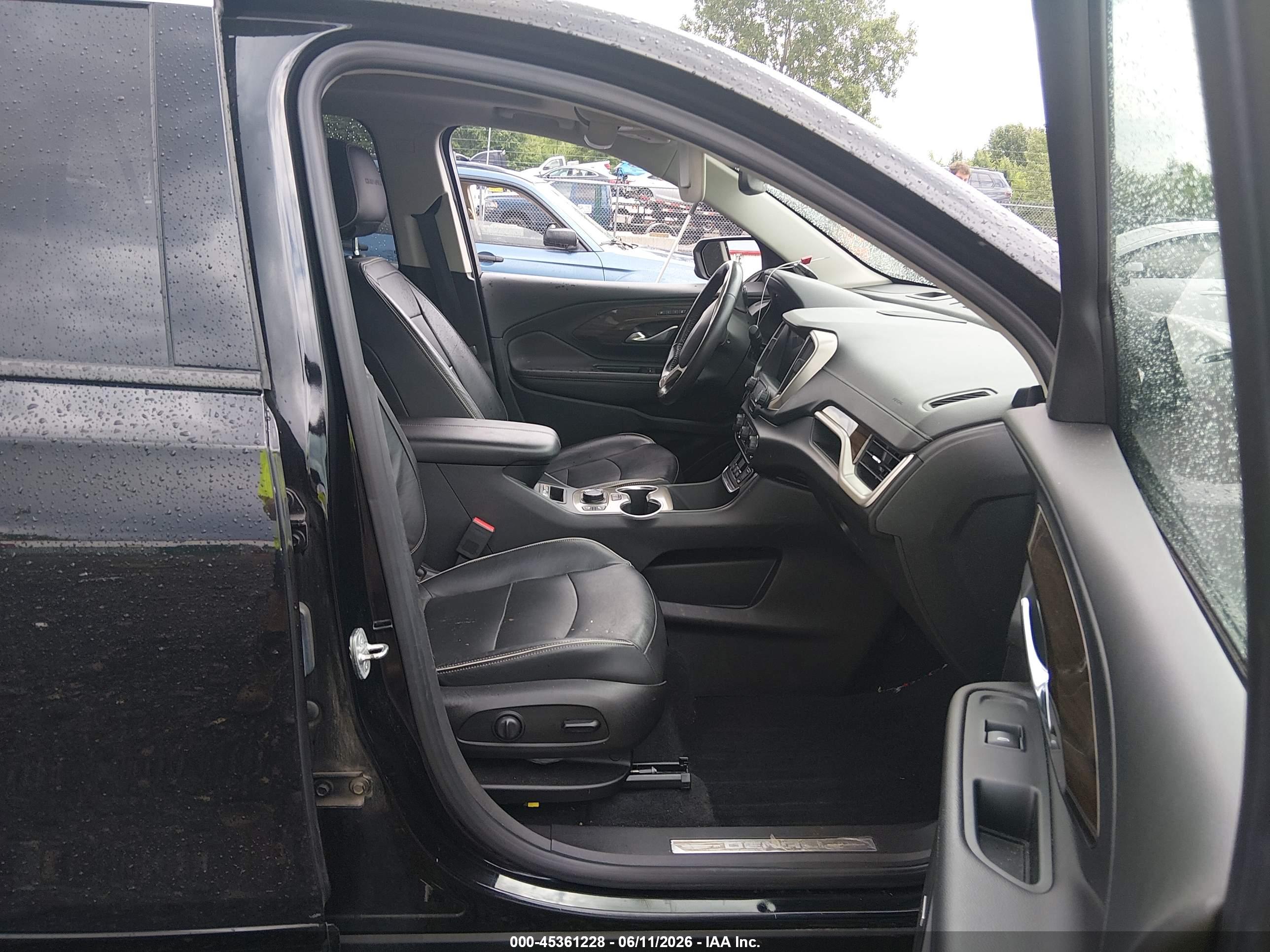 GMC TERRAIN image 5