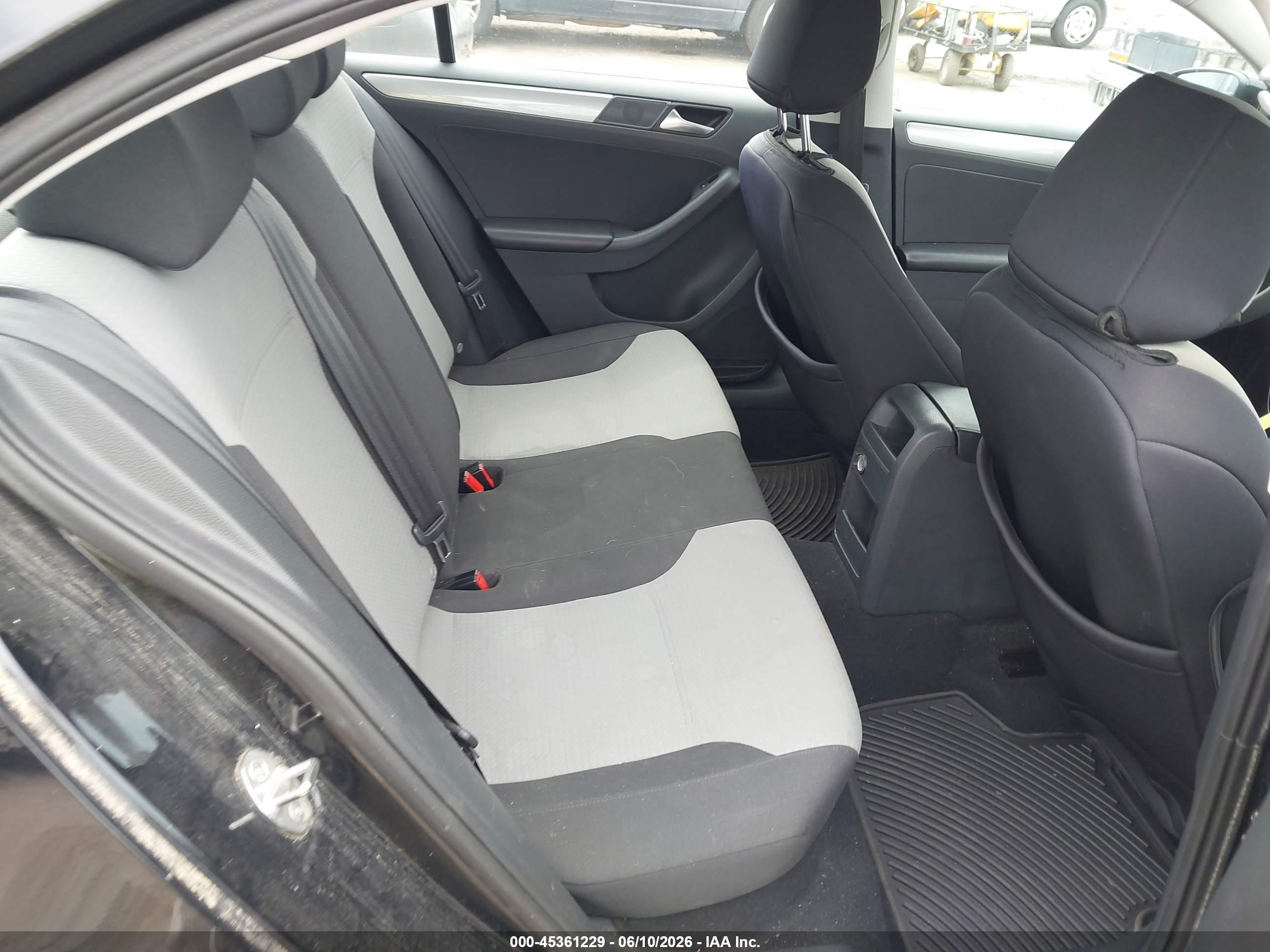 VOLKSWAGEN JETTA image 8