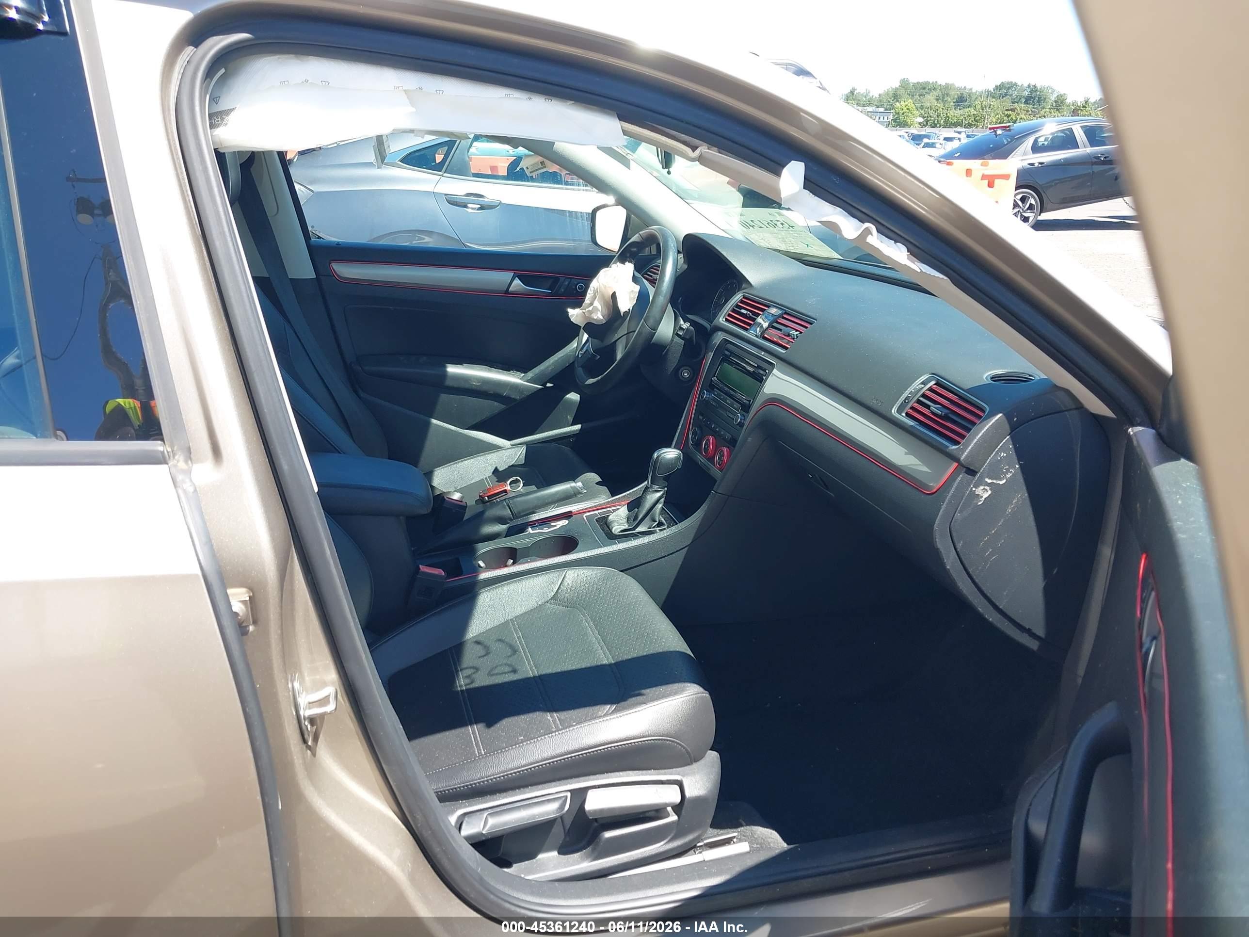 VOLKSWAGEN PASSAT image 5