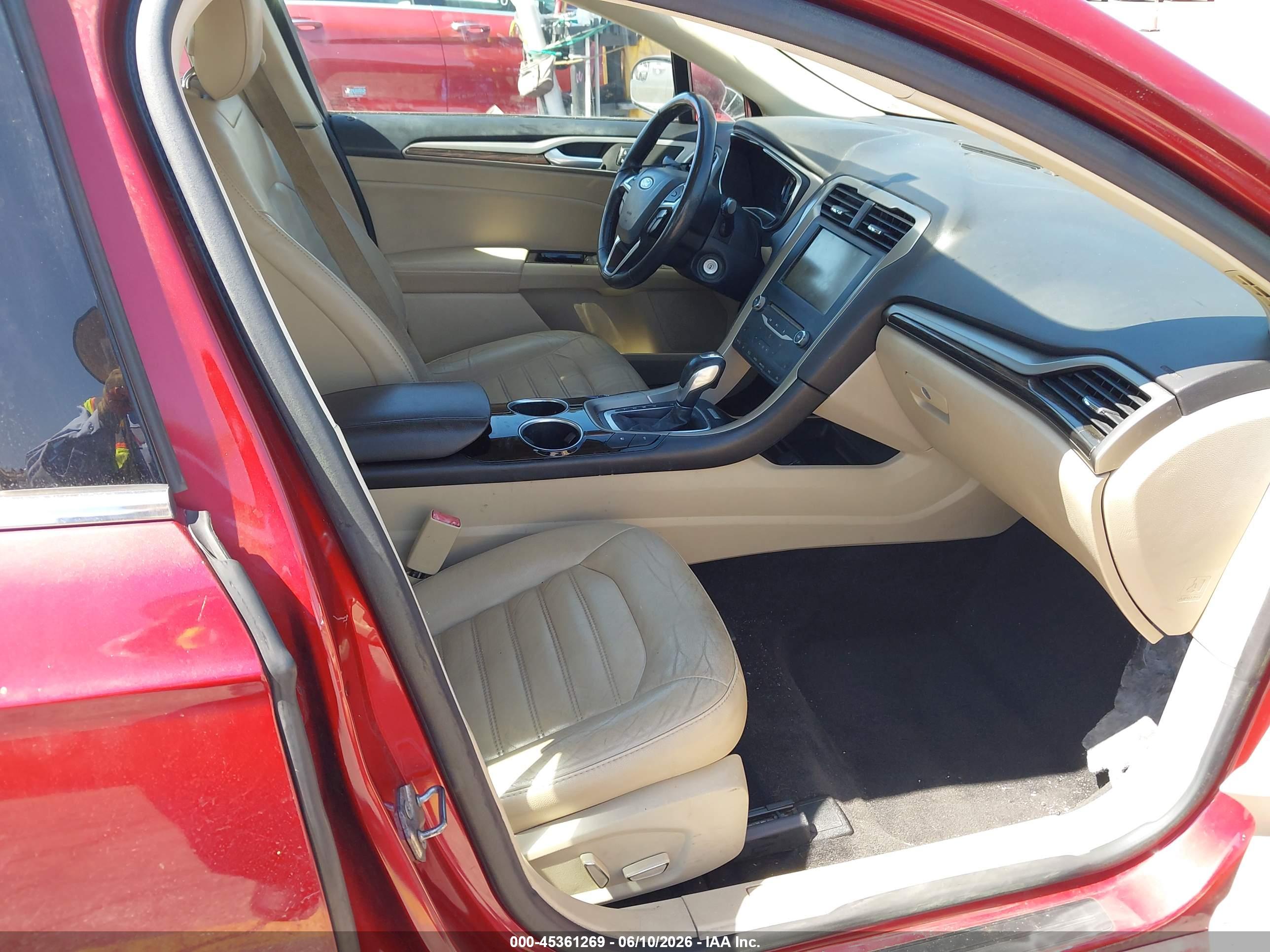 FORD FUSION image 5