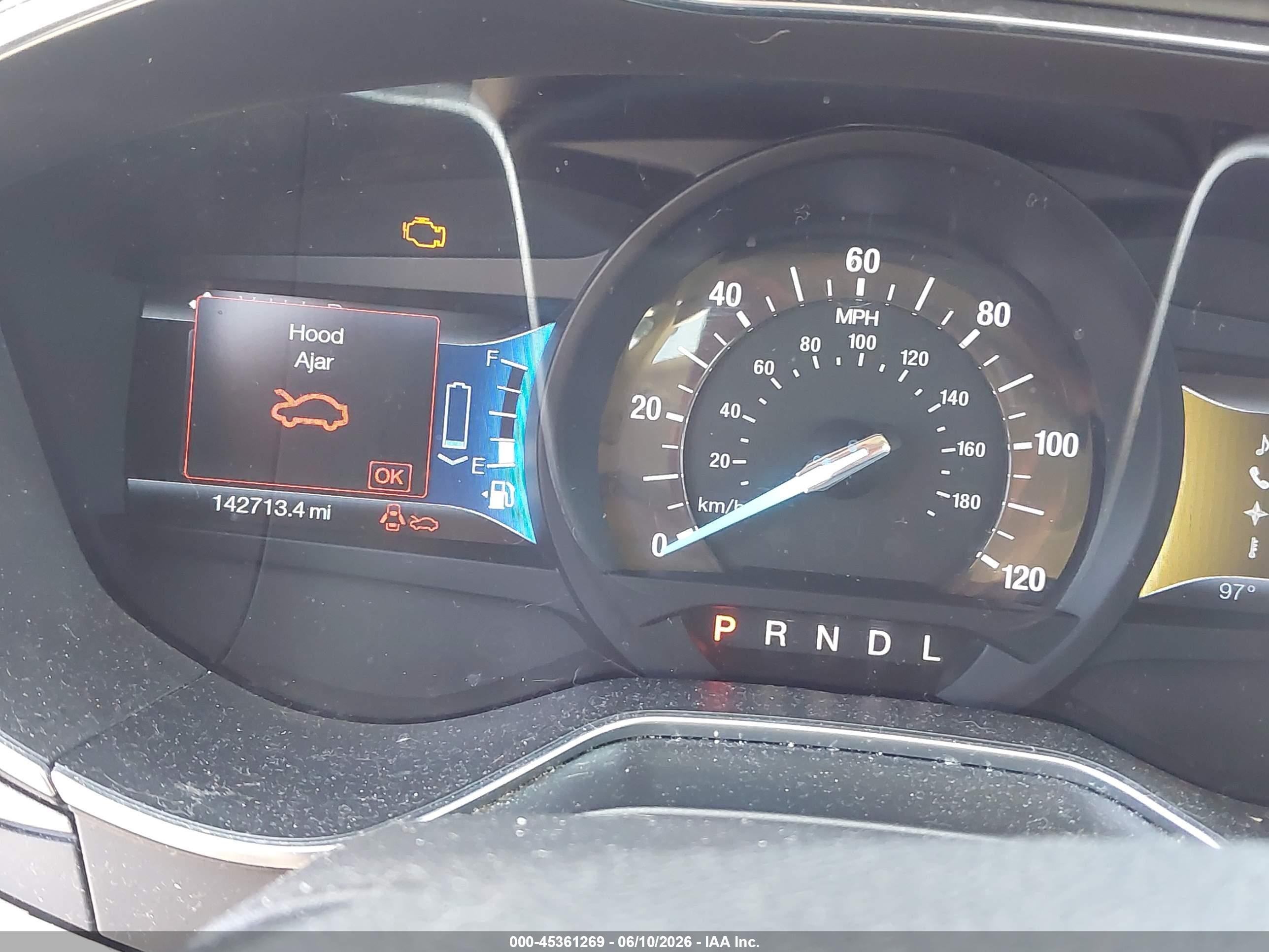 FORD FUSION image 7