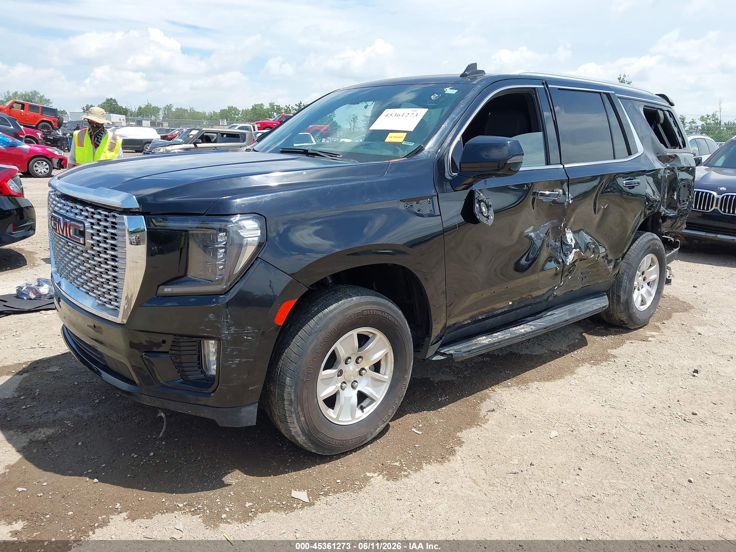 GMC YUKON image 2