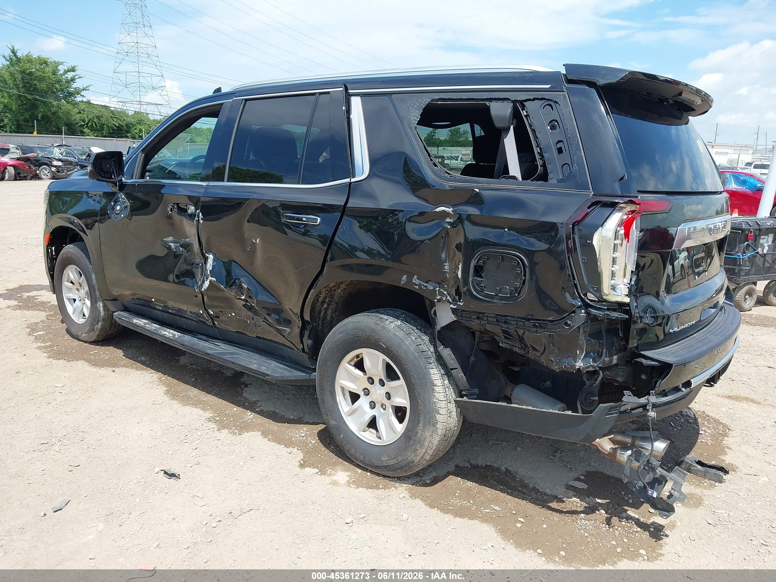 GMC YUKON image 3