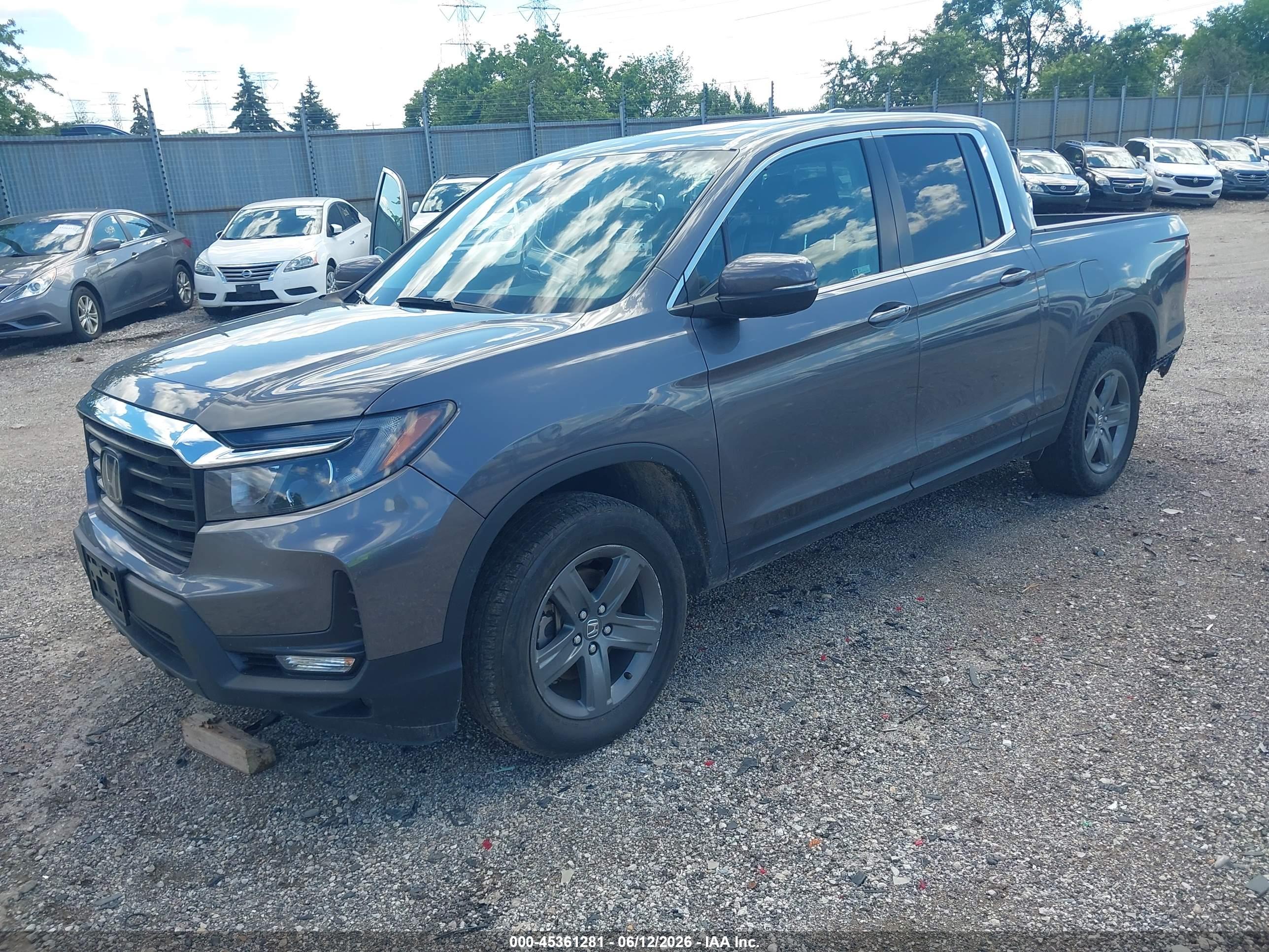 HONDA RIDGELINE image 2