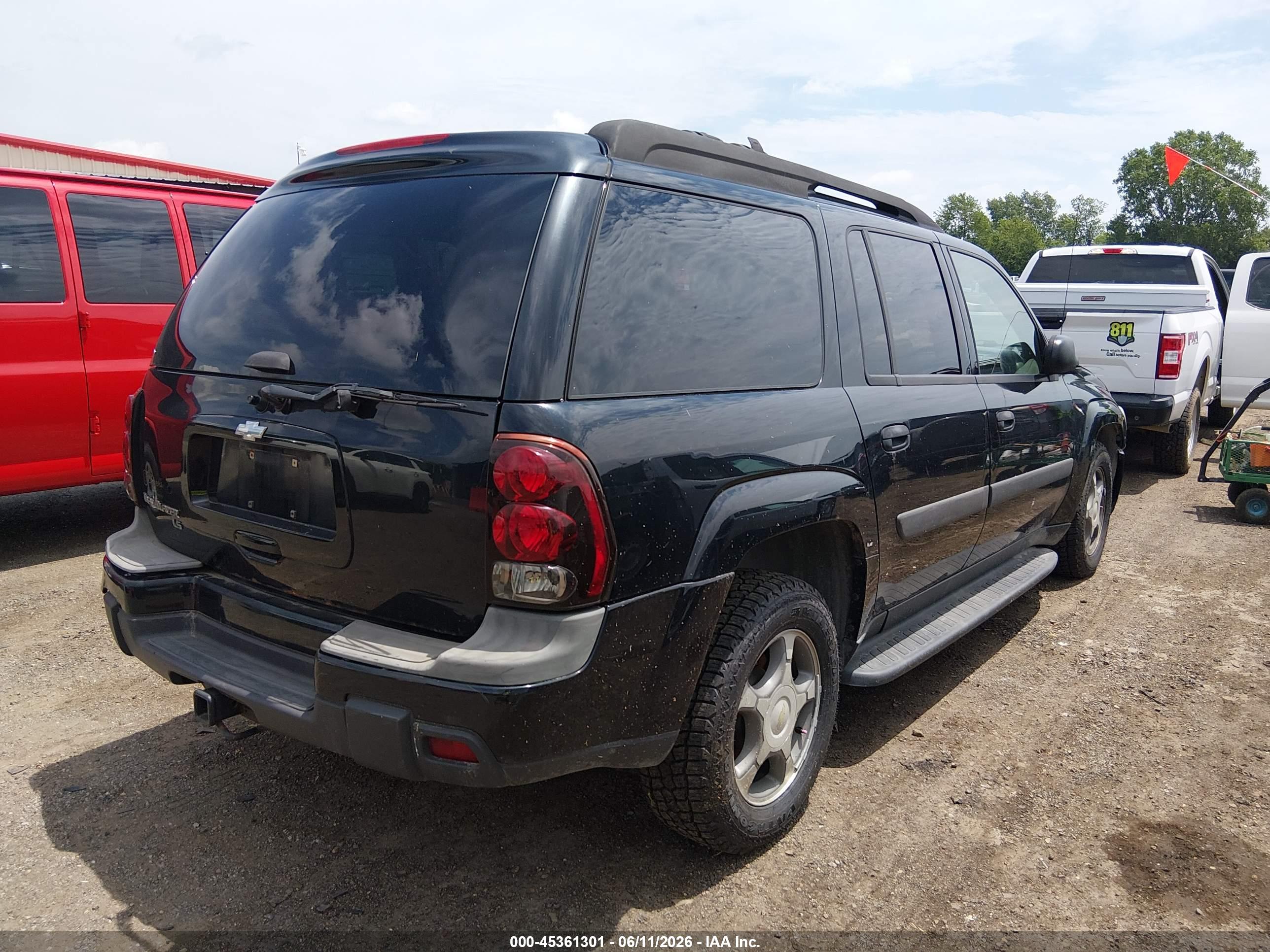 CHEVROLET TRAILBLAZER image 4