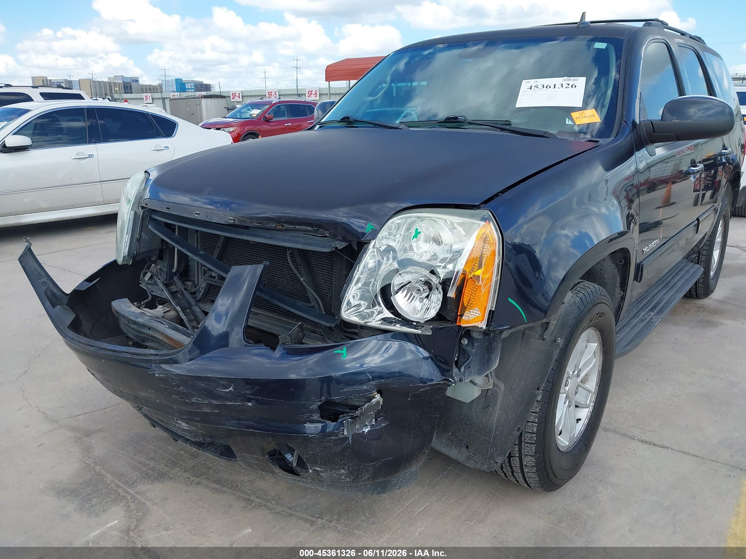 GMC YUKON image 6