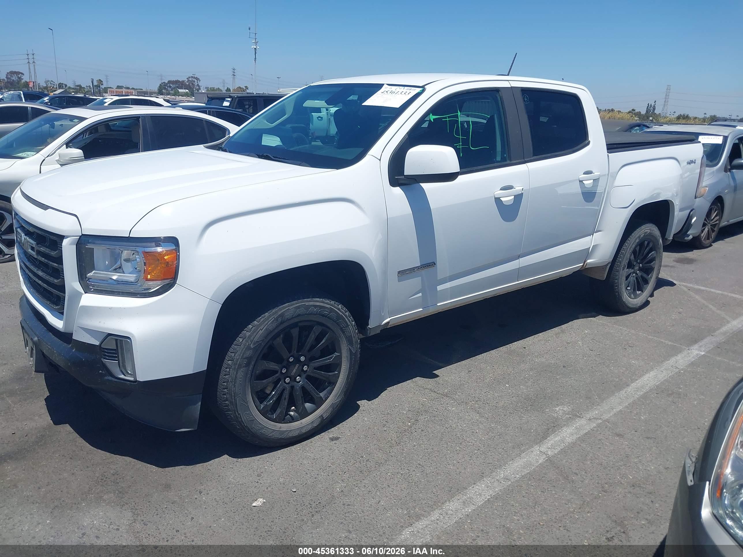 GMC CANYON image 2