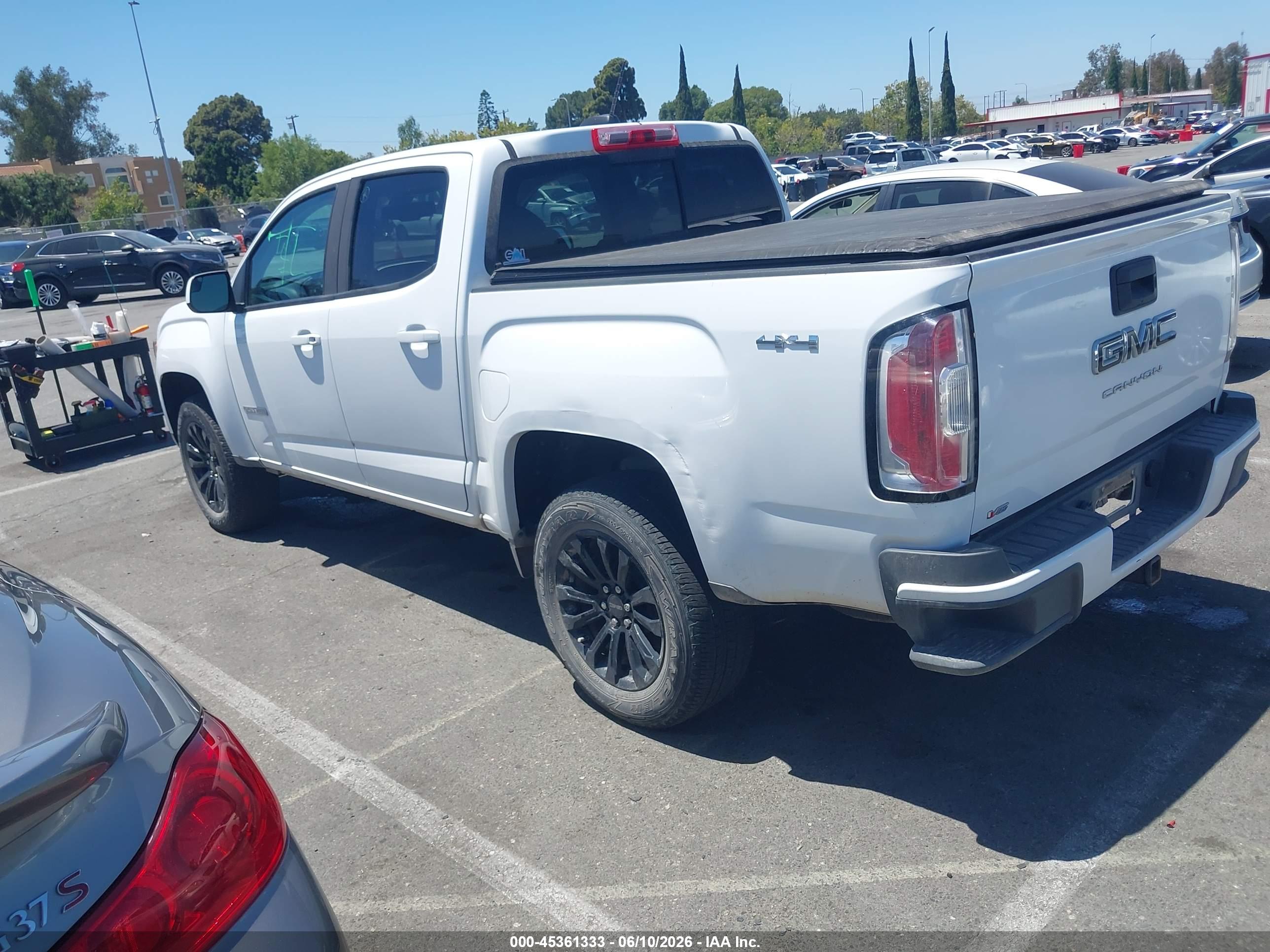 GMC CANYON image 3