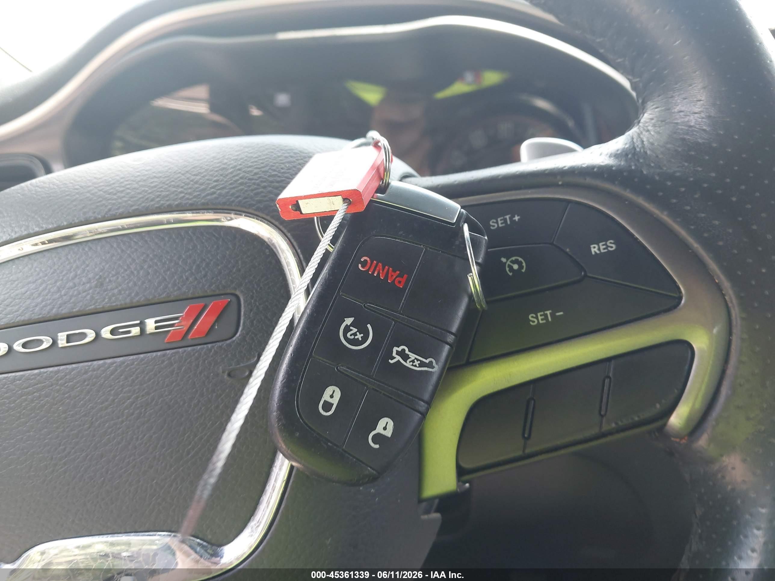 DODGE CHALLENGER image 11