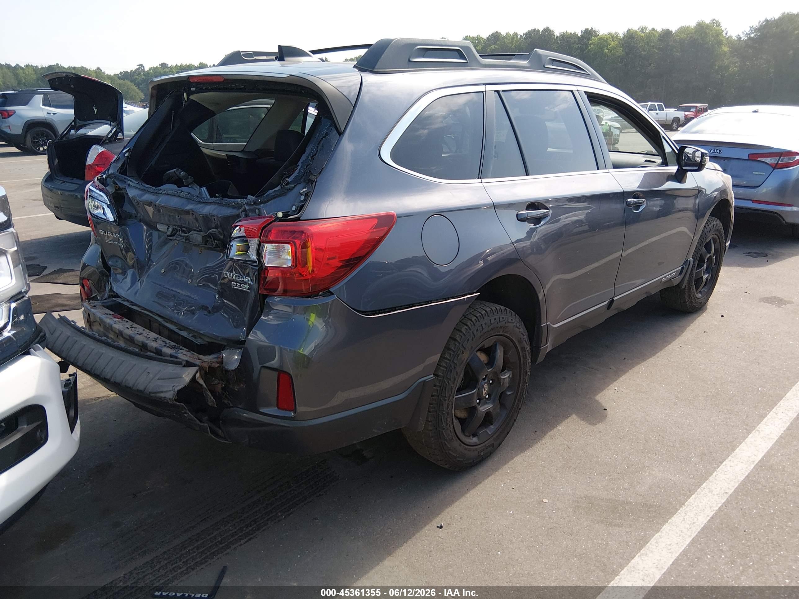 SUBARU OUTBACK image 4