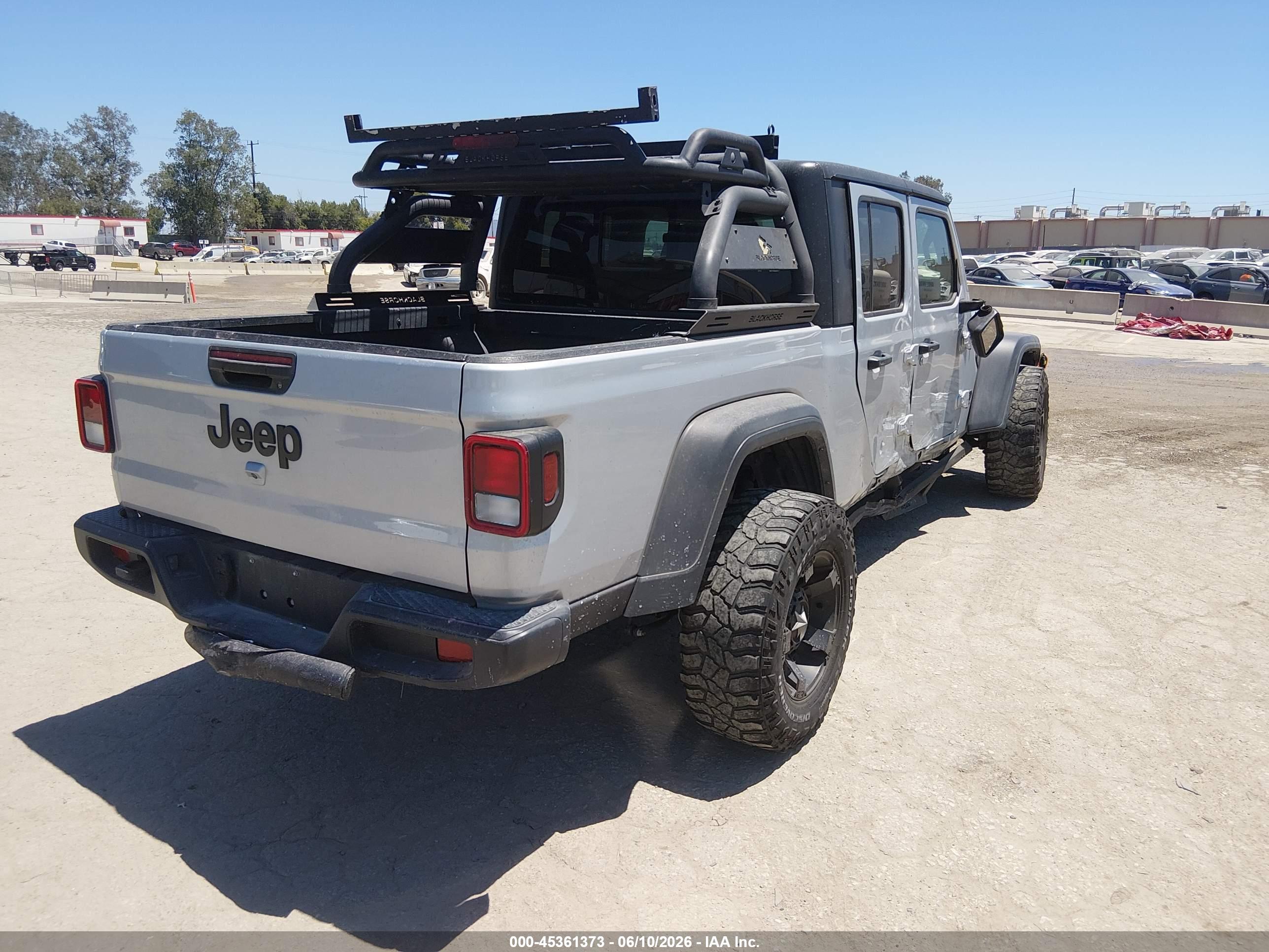 JEEP GLADIATOR image 4