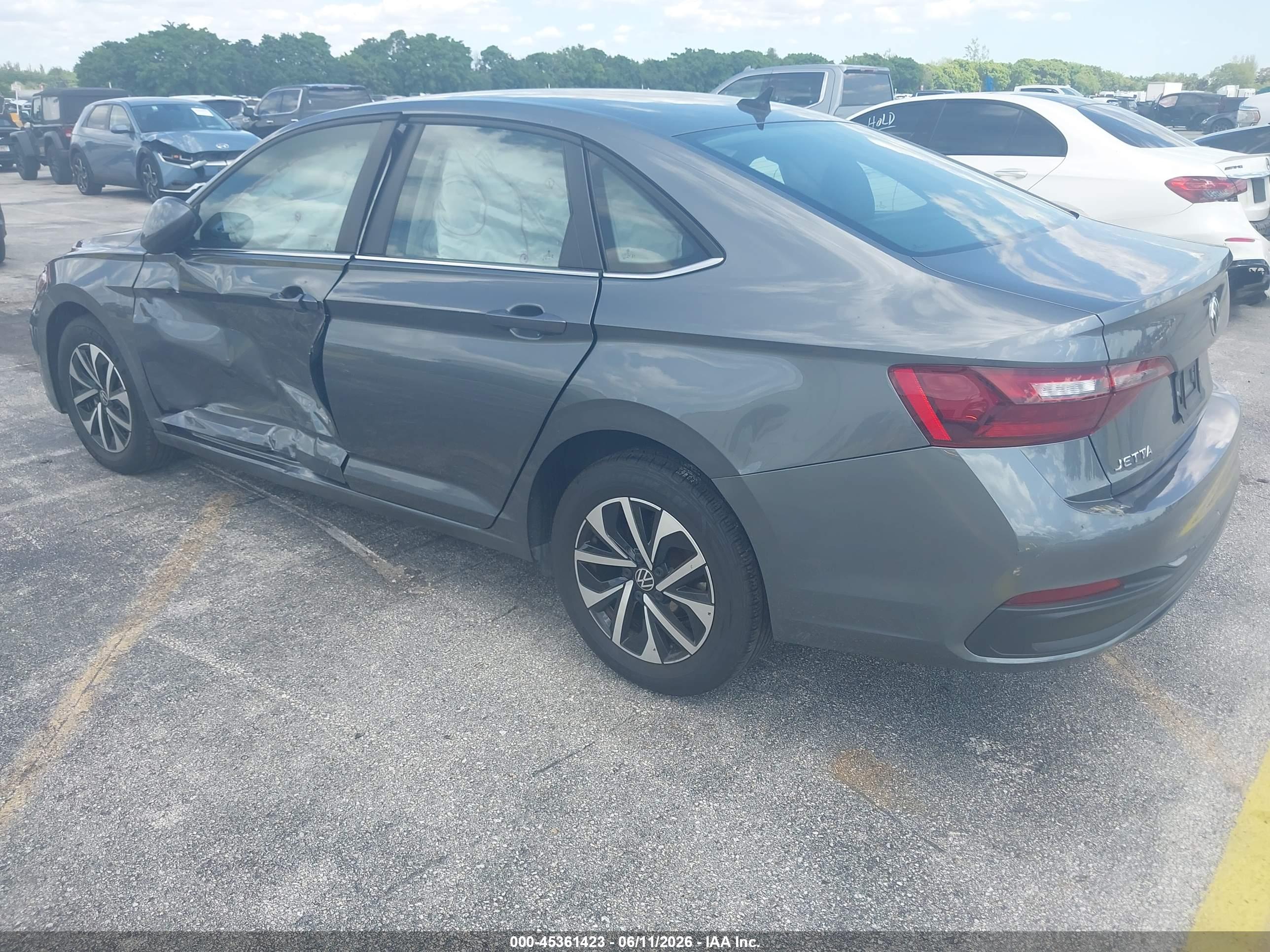 VOLKSWAGEN JETTA image 3