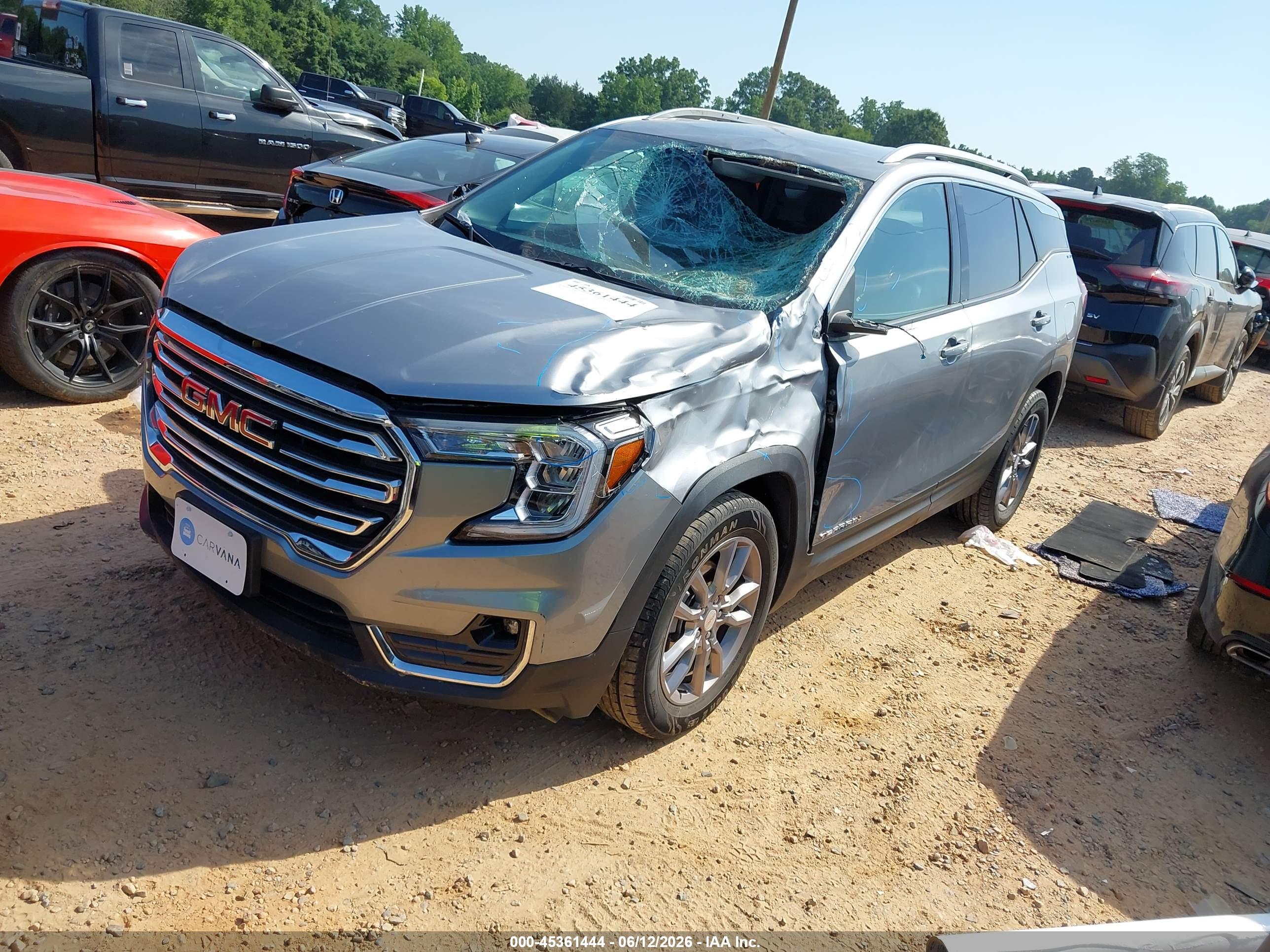 GMC TERRAIN image 2