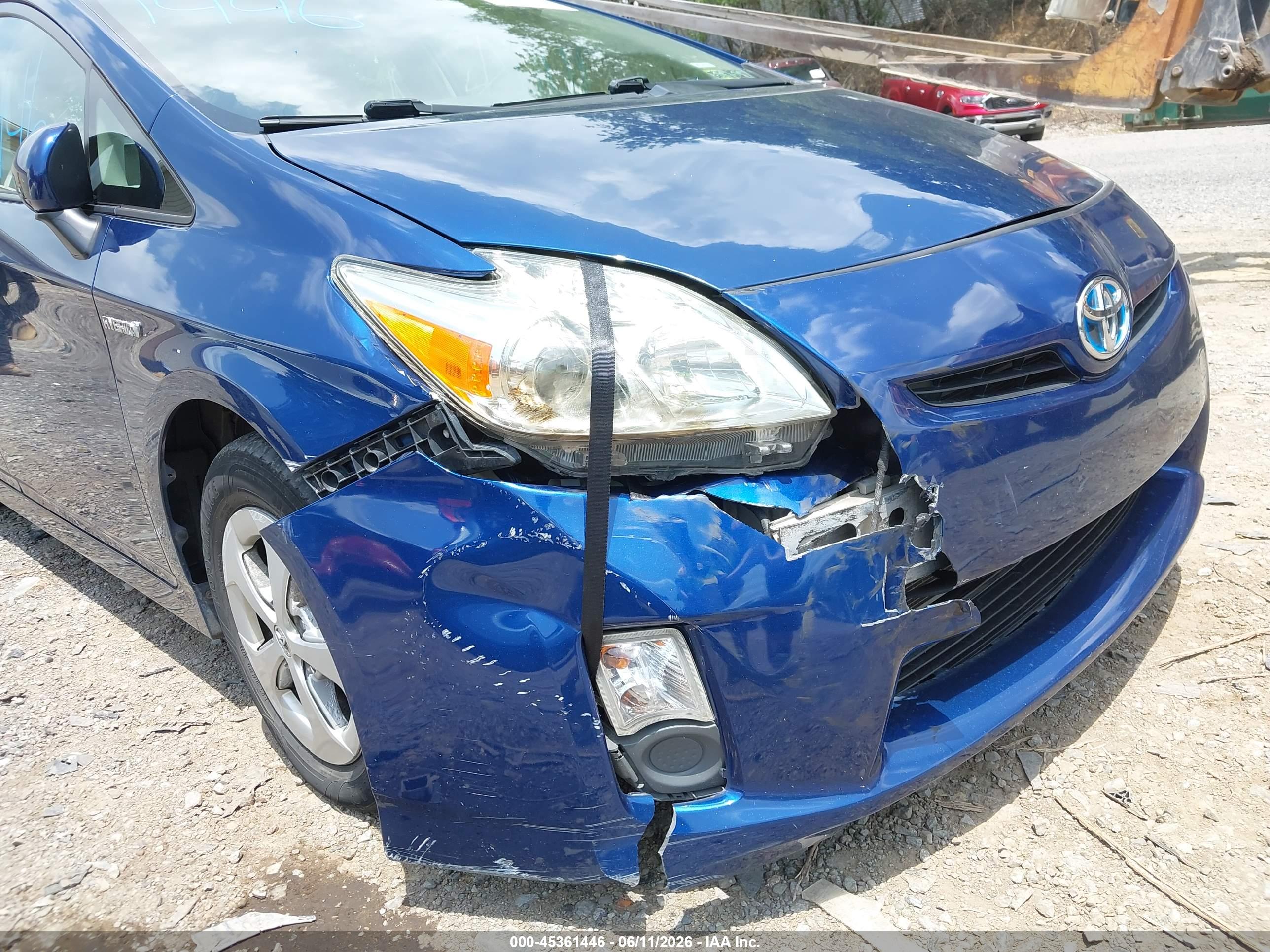 TOYOTA PRIUS image 6