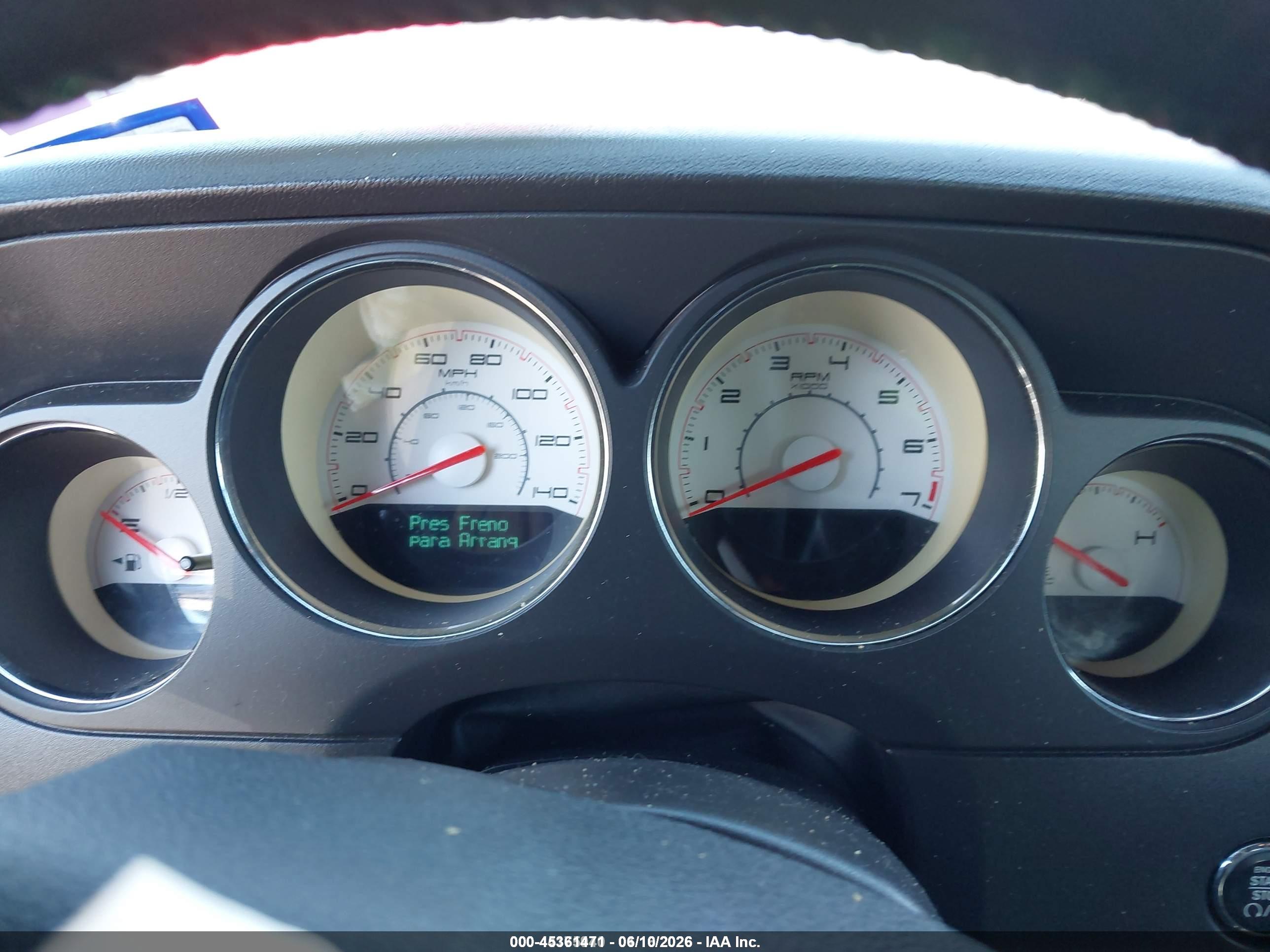 DODGE CHALLENGER image 7