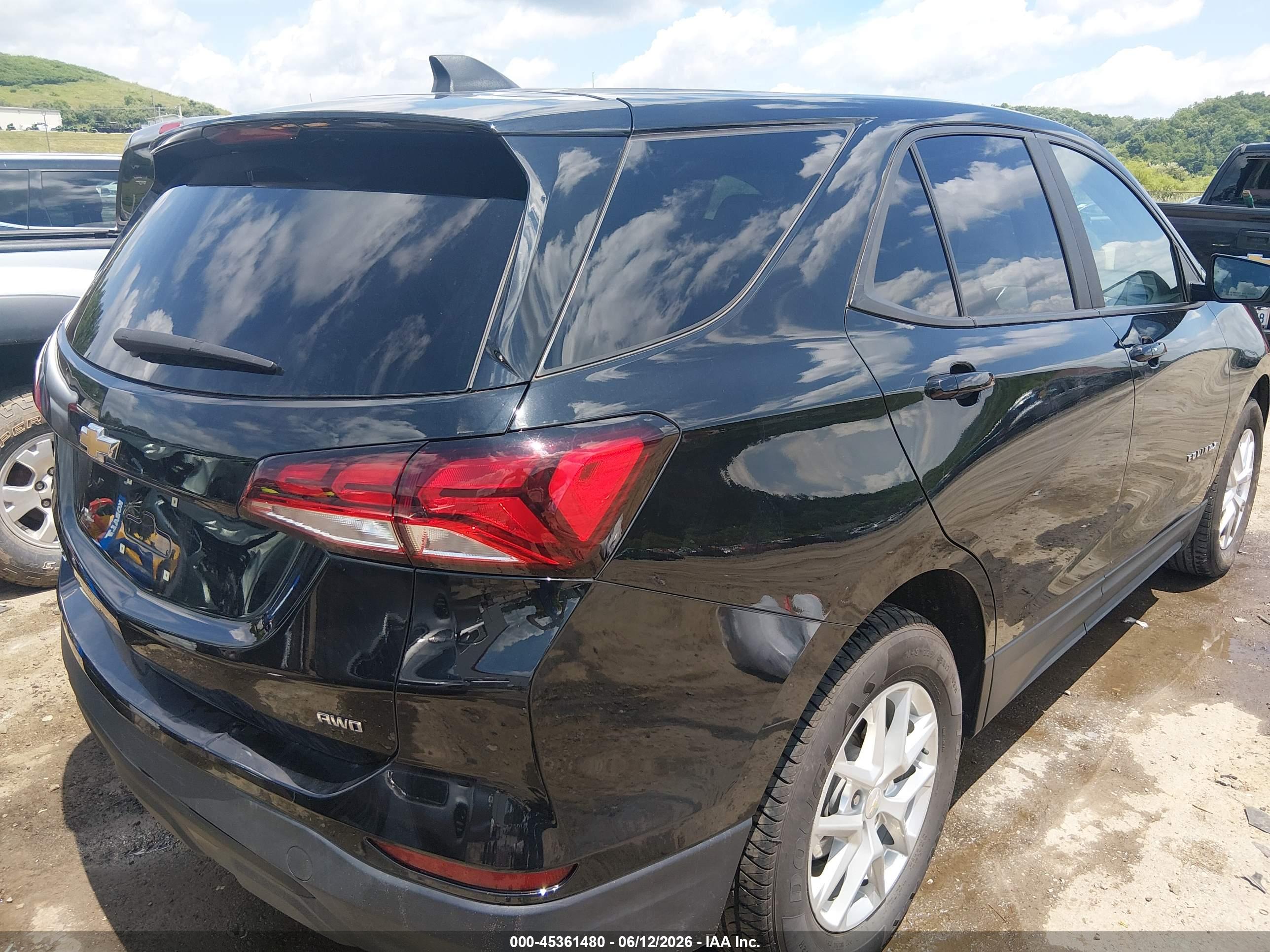 CHEVROLET EQUINOX image 4