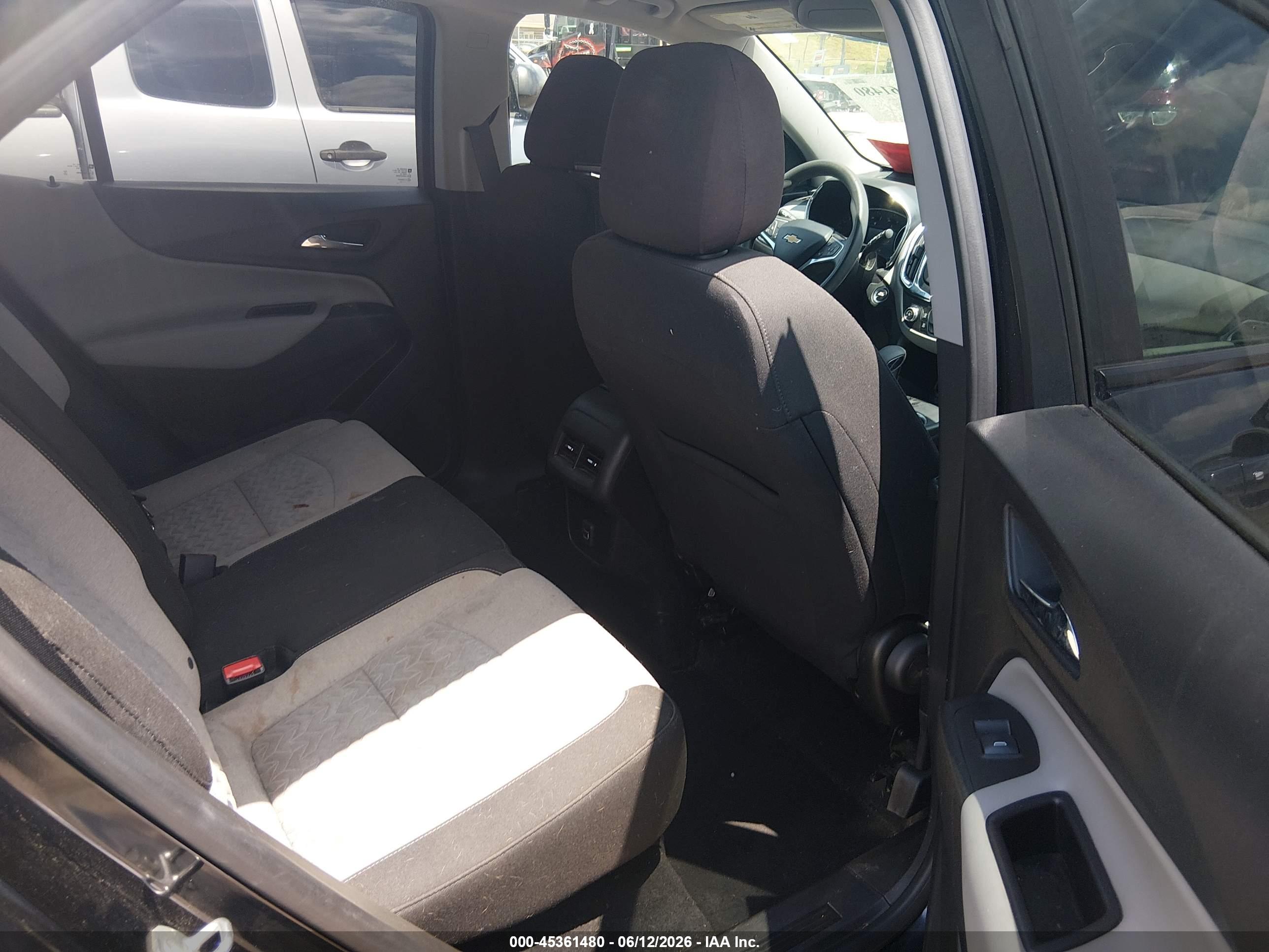 CHEVROLET EQUINOX image 8