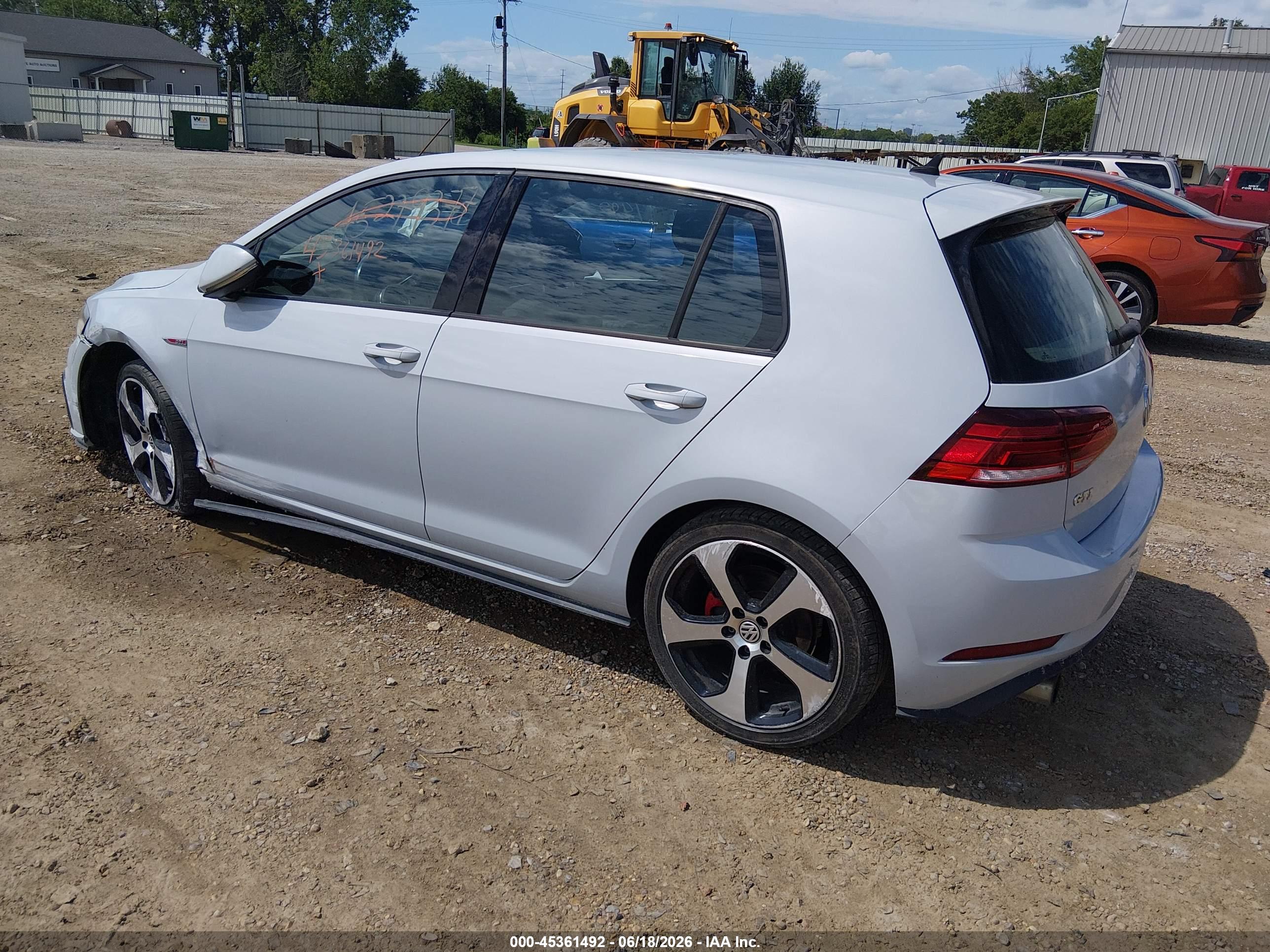 VOLKSWAGEN GOLF image 3