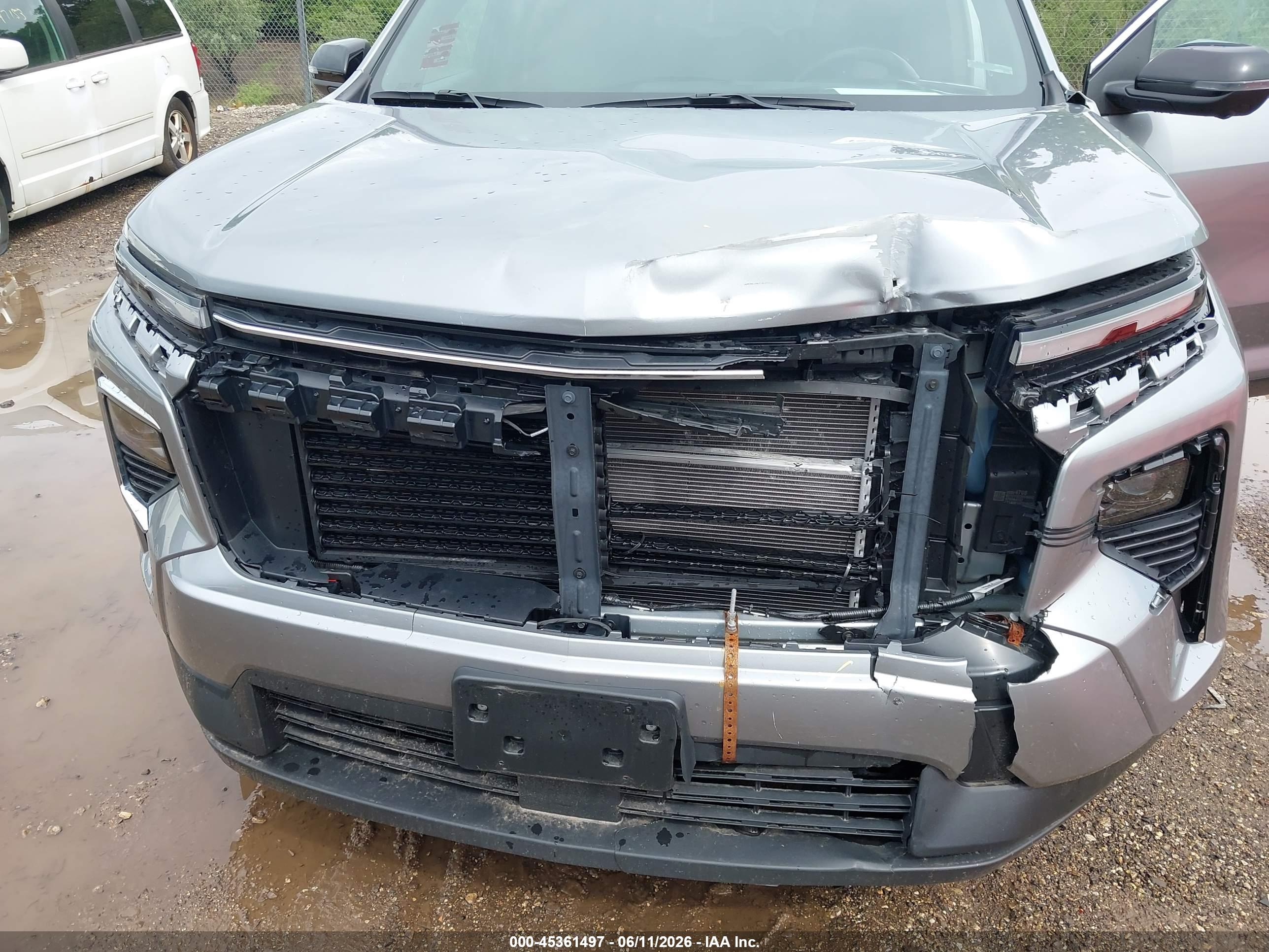 CHEVROLET TRAVERSE image 6
