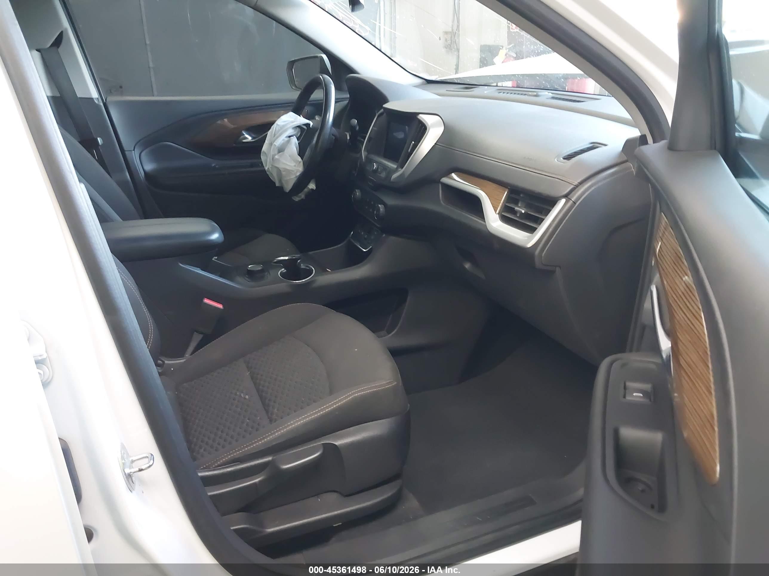 GMC TERRAIN image 5