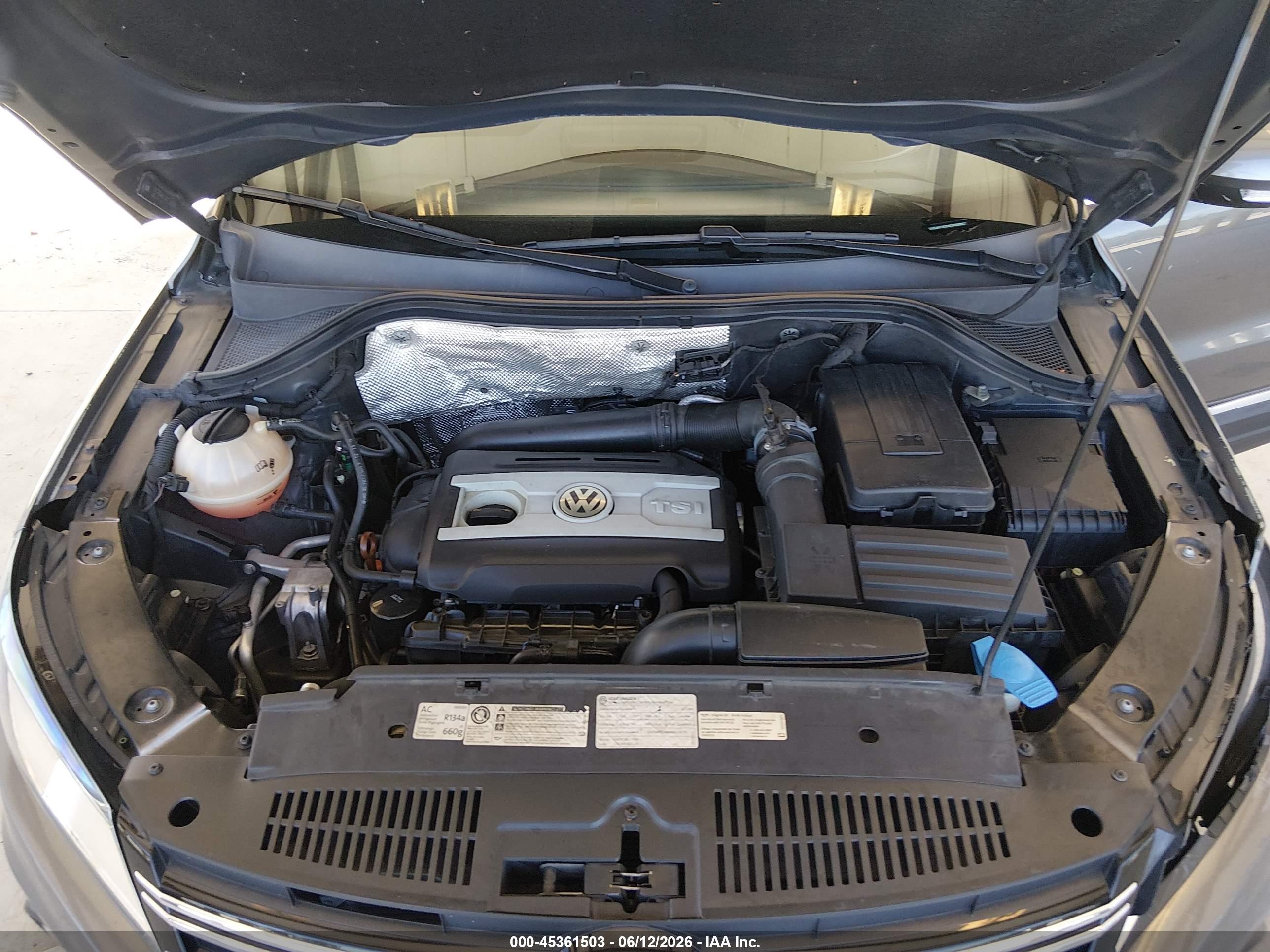 VOLKSWAGEN TIGUAN image 10
