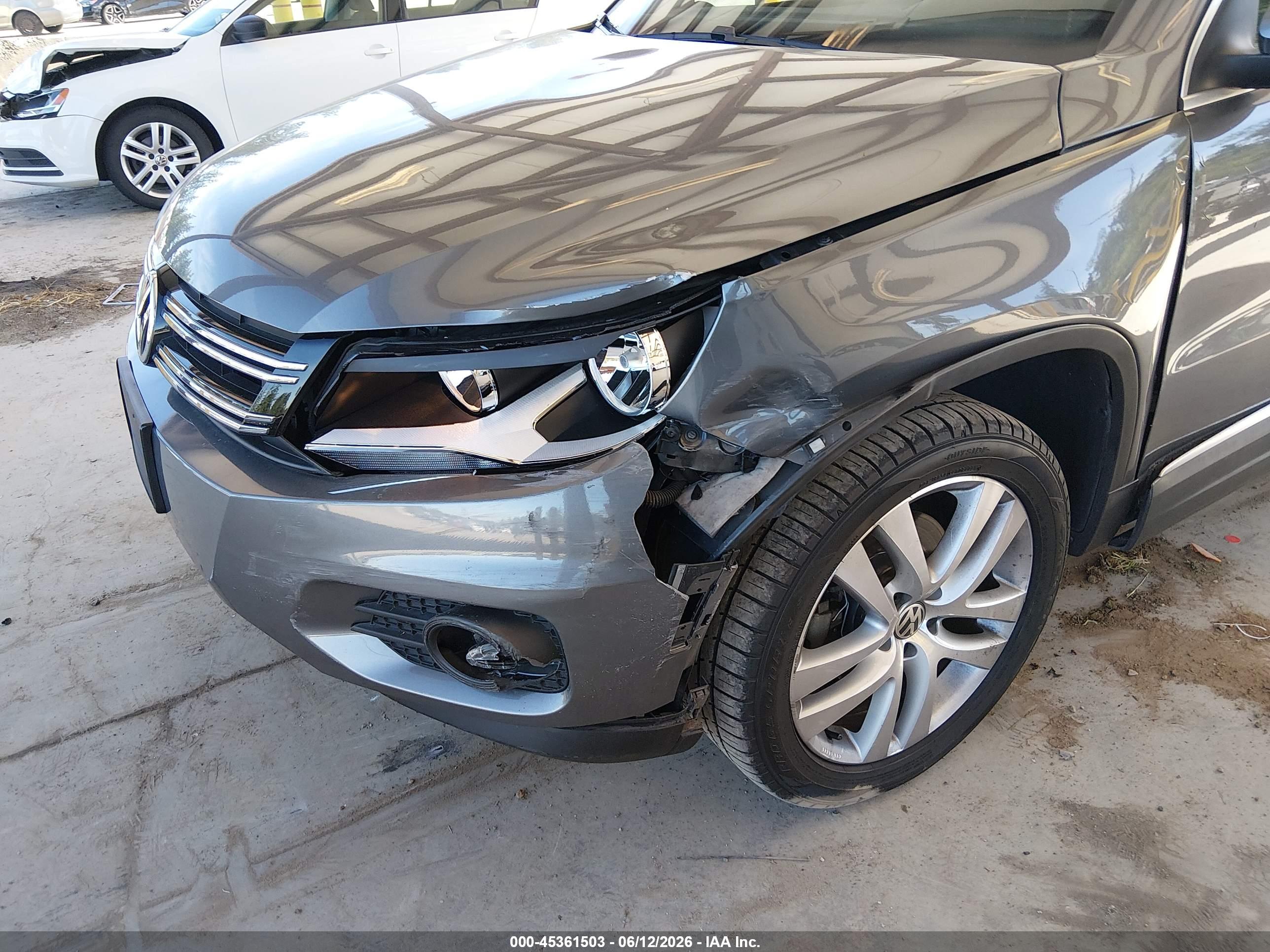 VOLKSWAGEN TIGUAN image 6