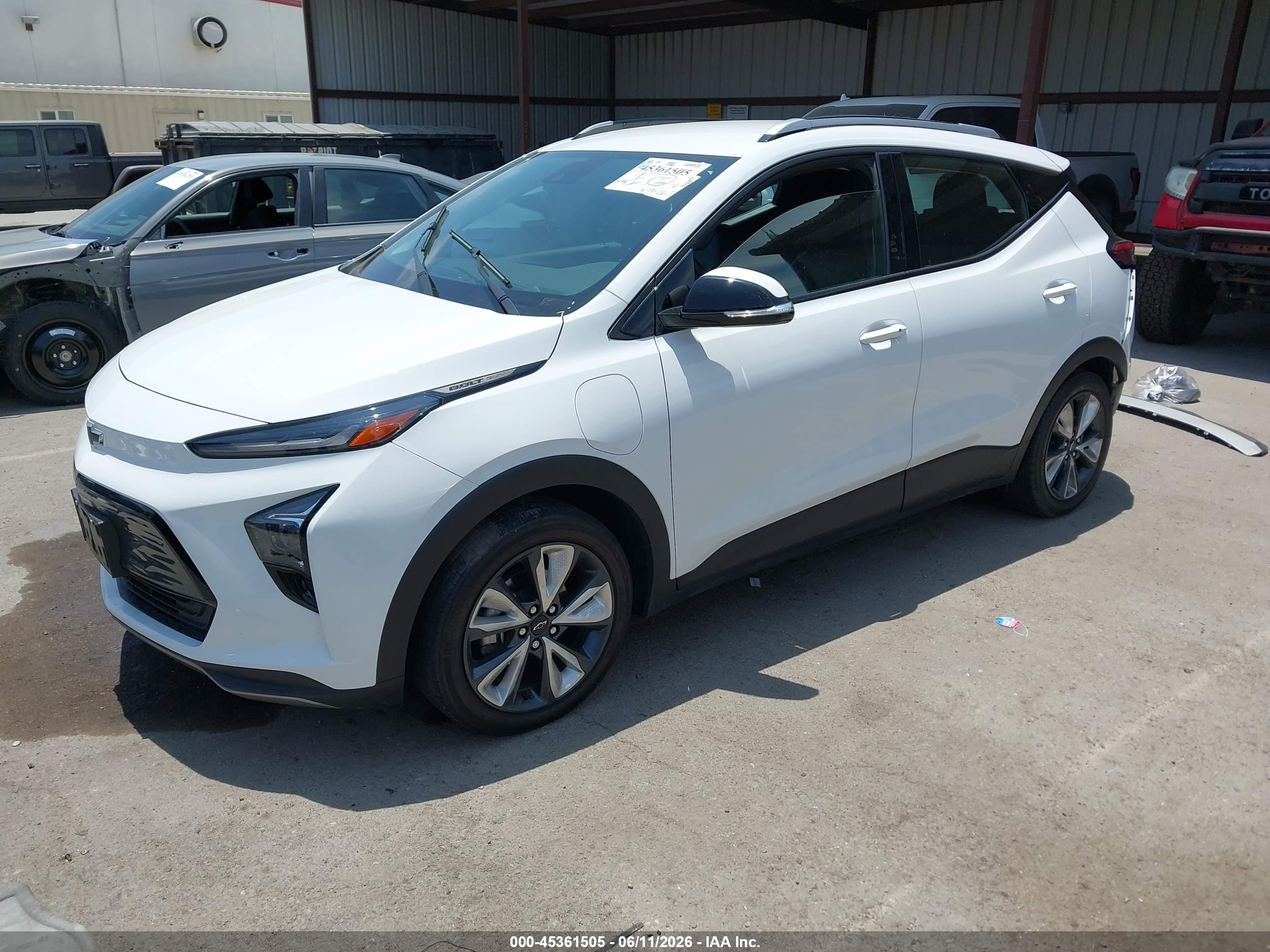CHEVROLET BOLT image 2