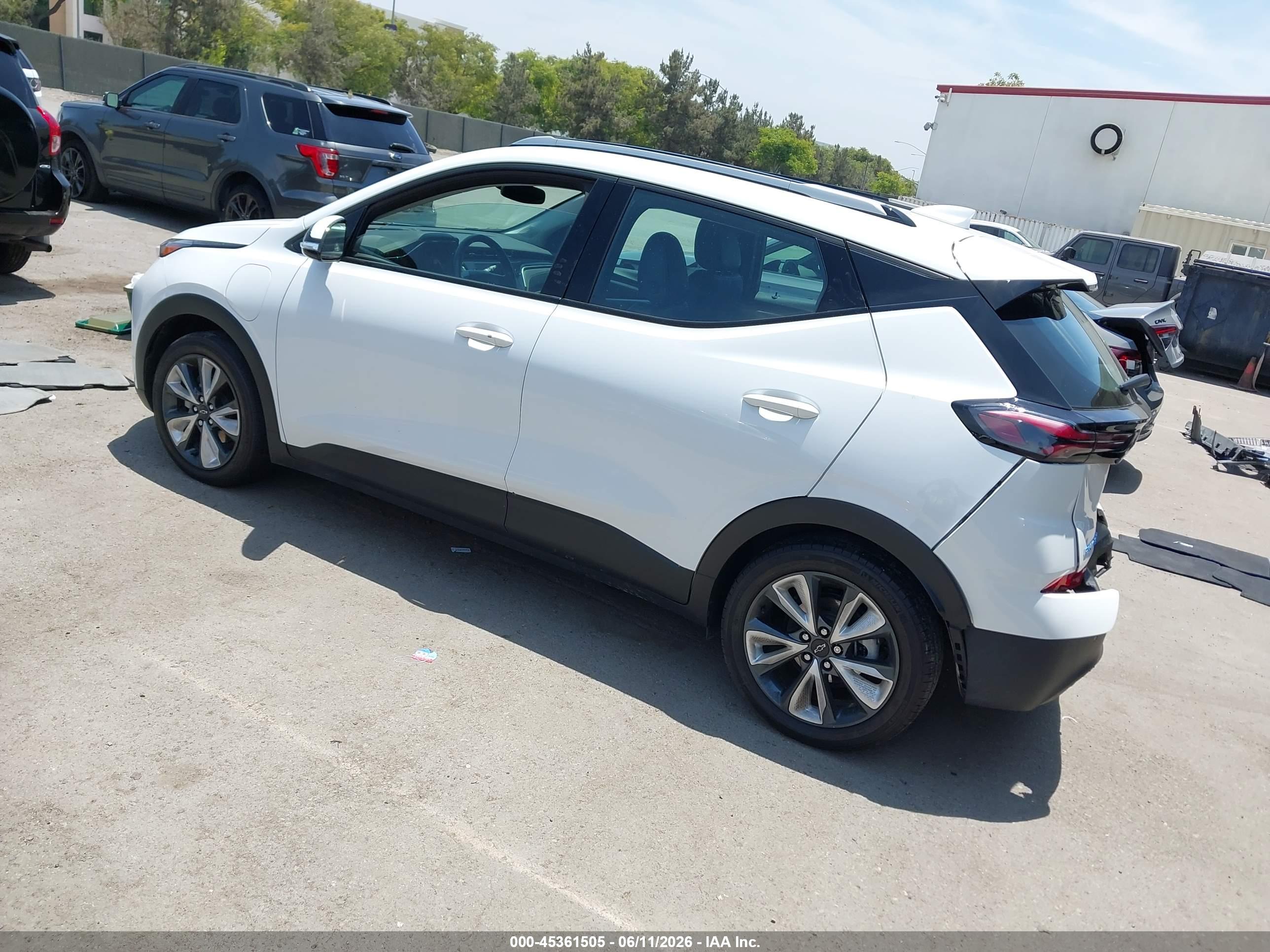 CHEVROLET BOLT image 3