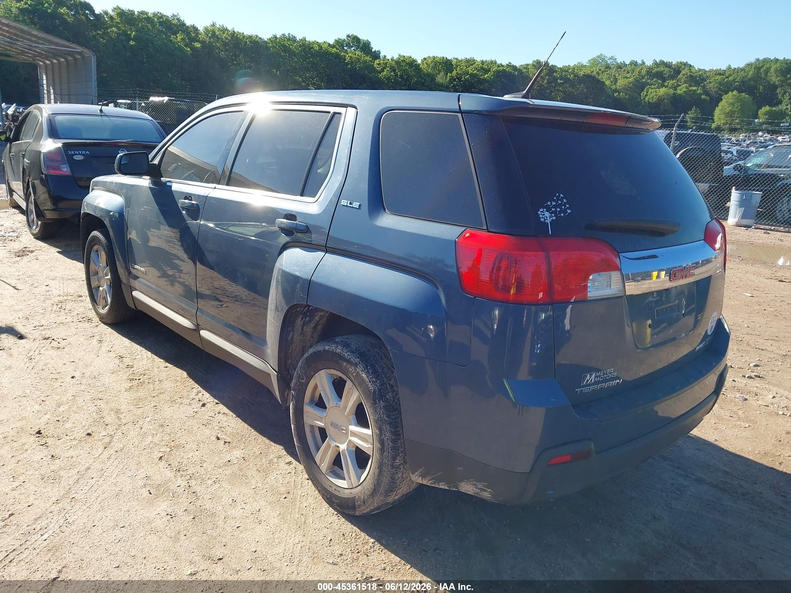 GMC TERRAIN image 3