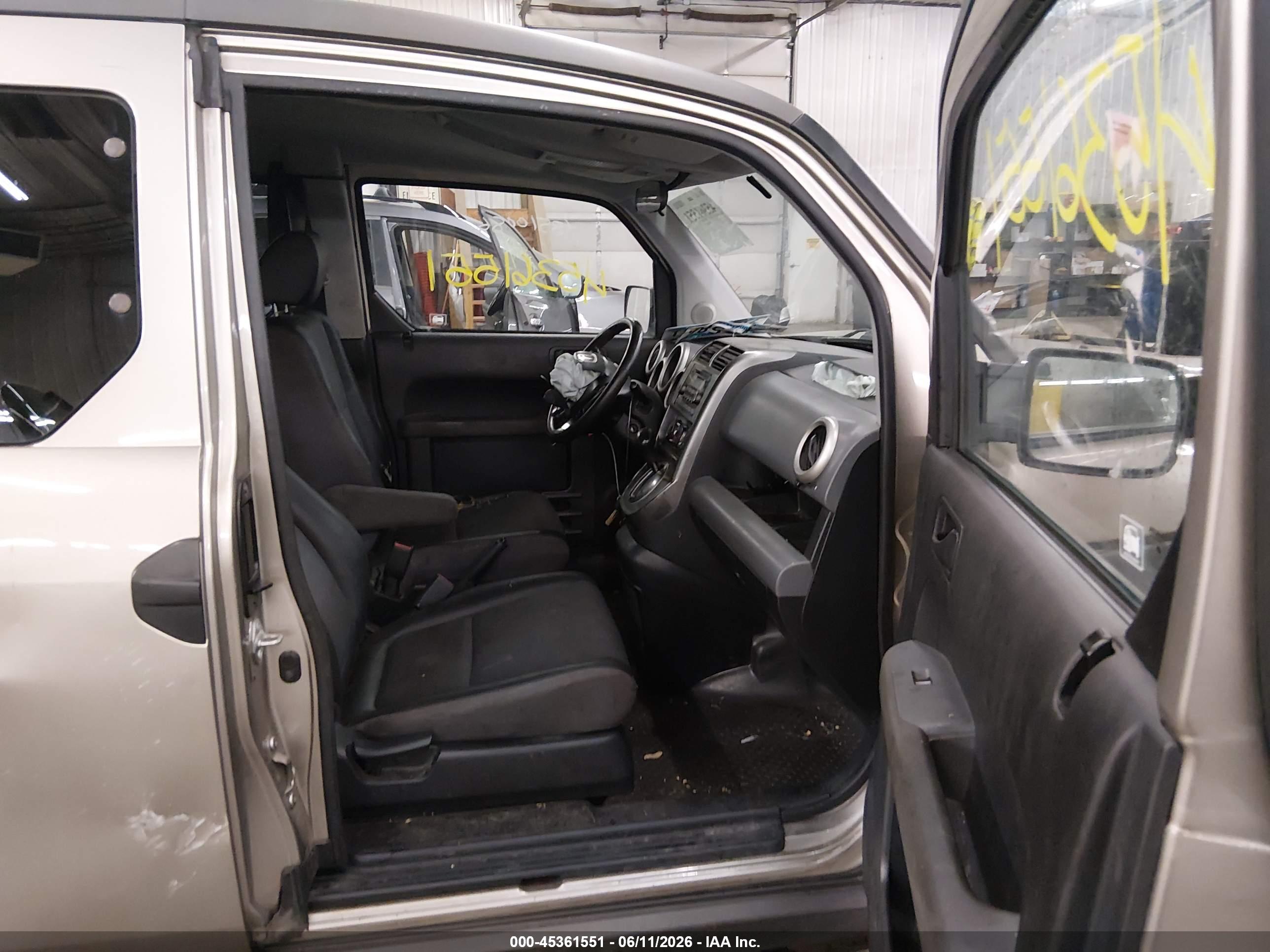 HONDA ELEMENT image 5