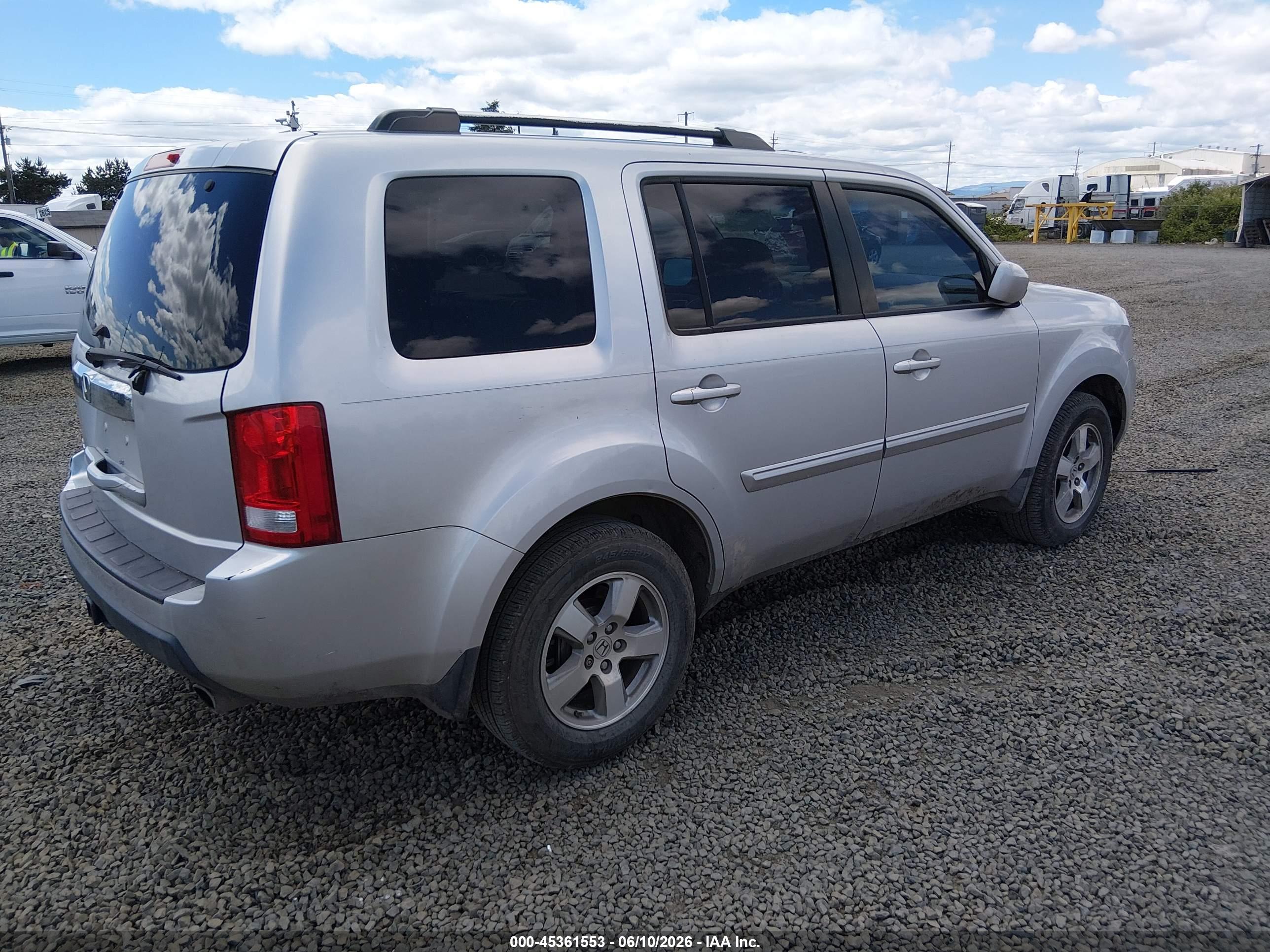 HONDA PILOT image 4