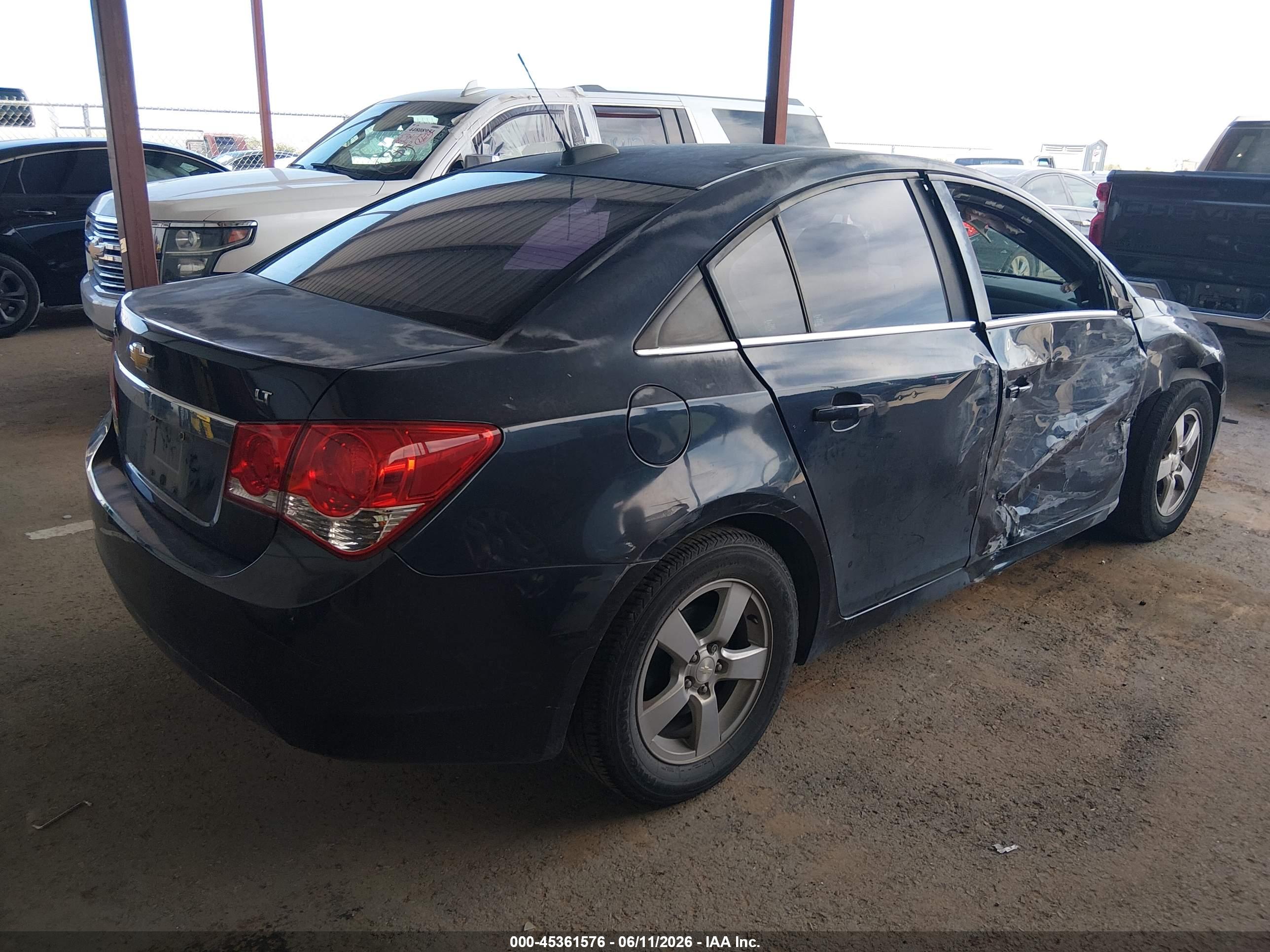 CHEVROLET CRUZE image 4