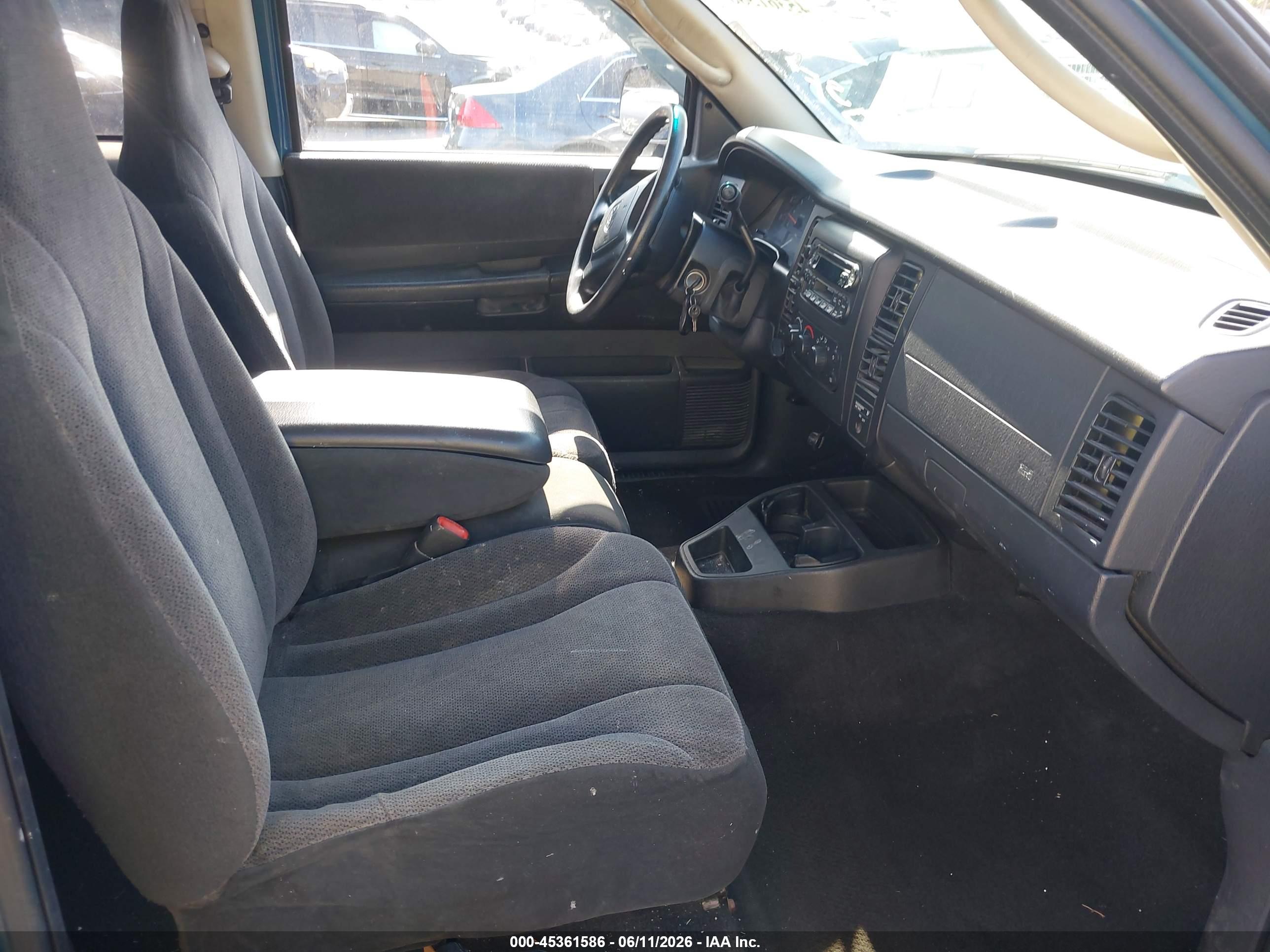DODGE DAKOTA image 5