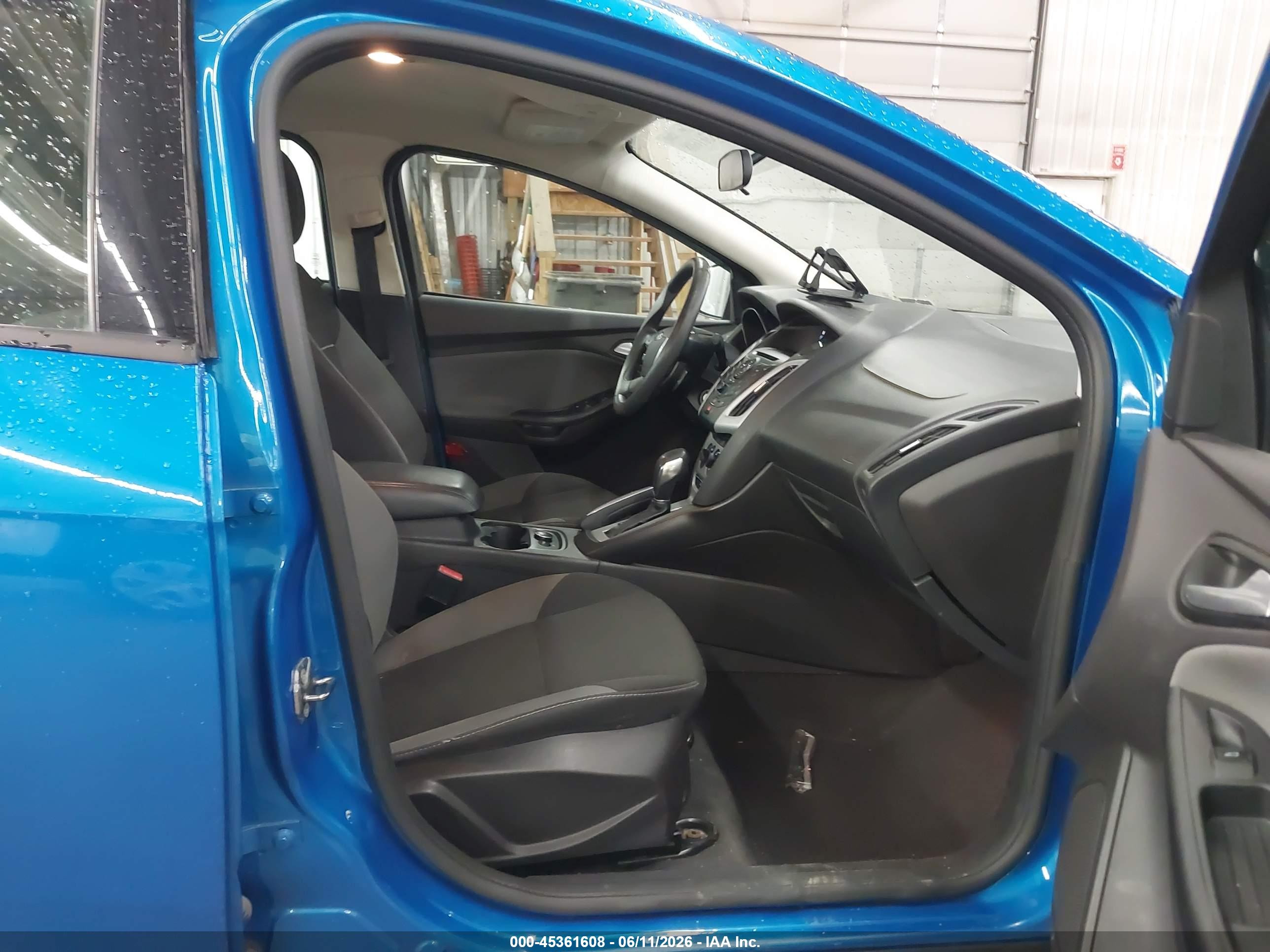 FORD FOCUS image 5