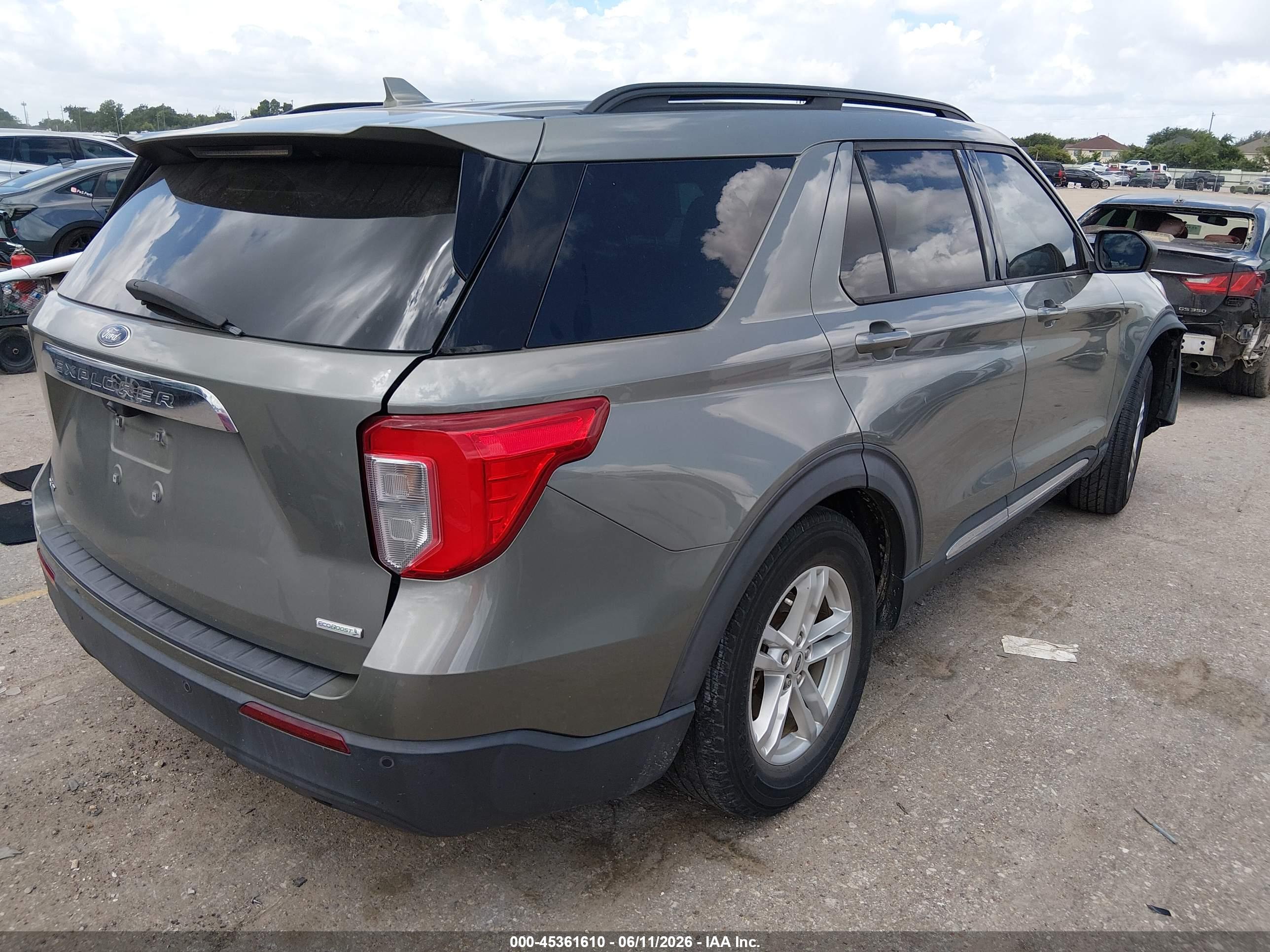 FORD EXPLORER image 4