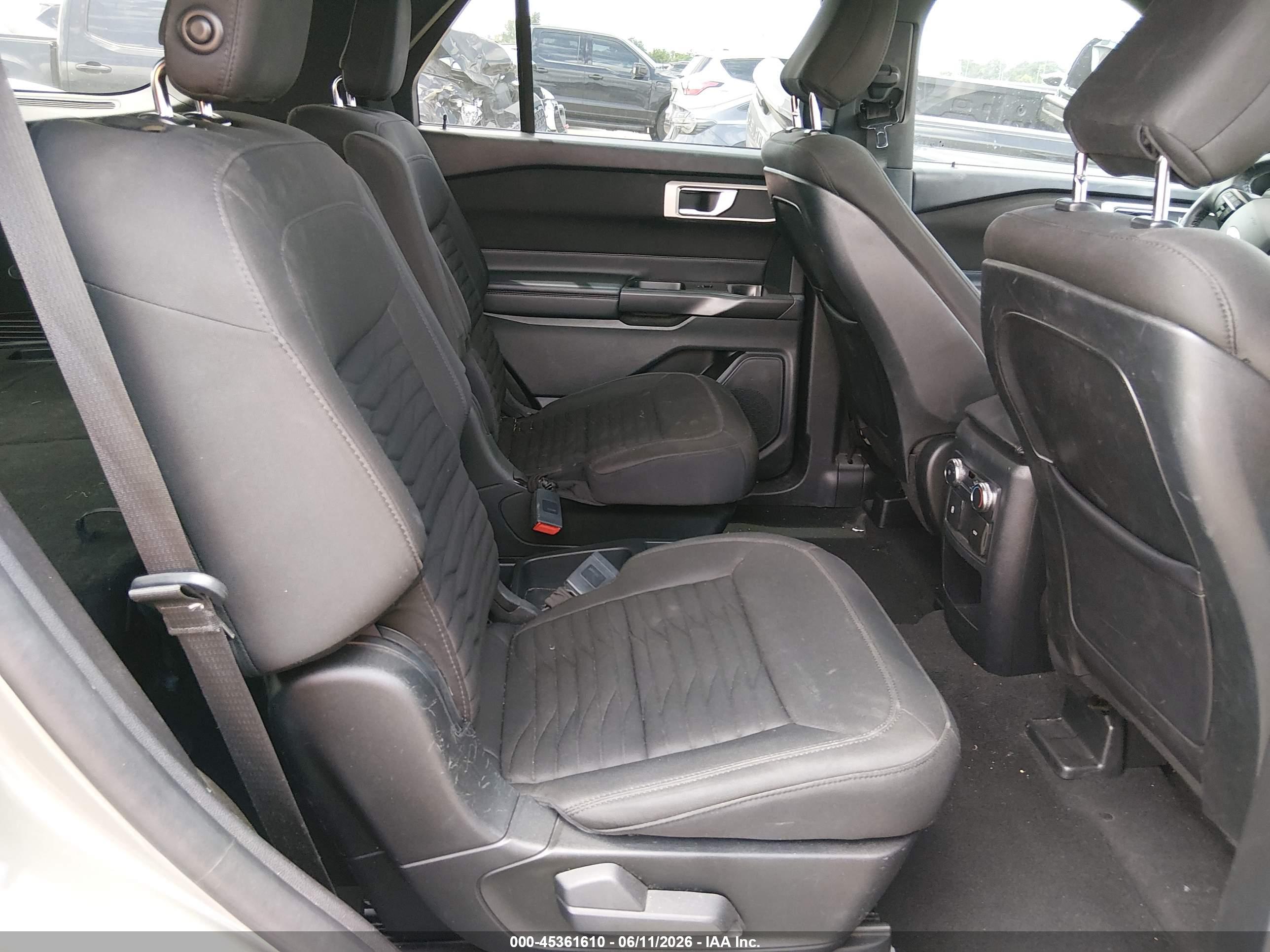 FORD EXPLORER image 8