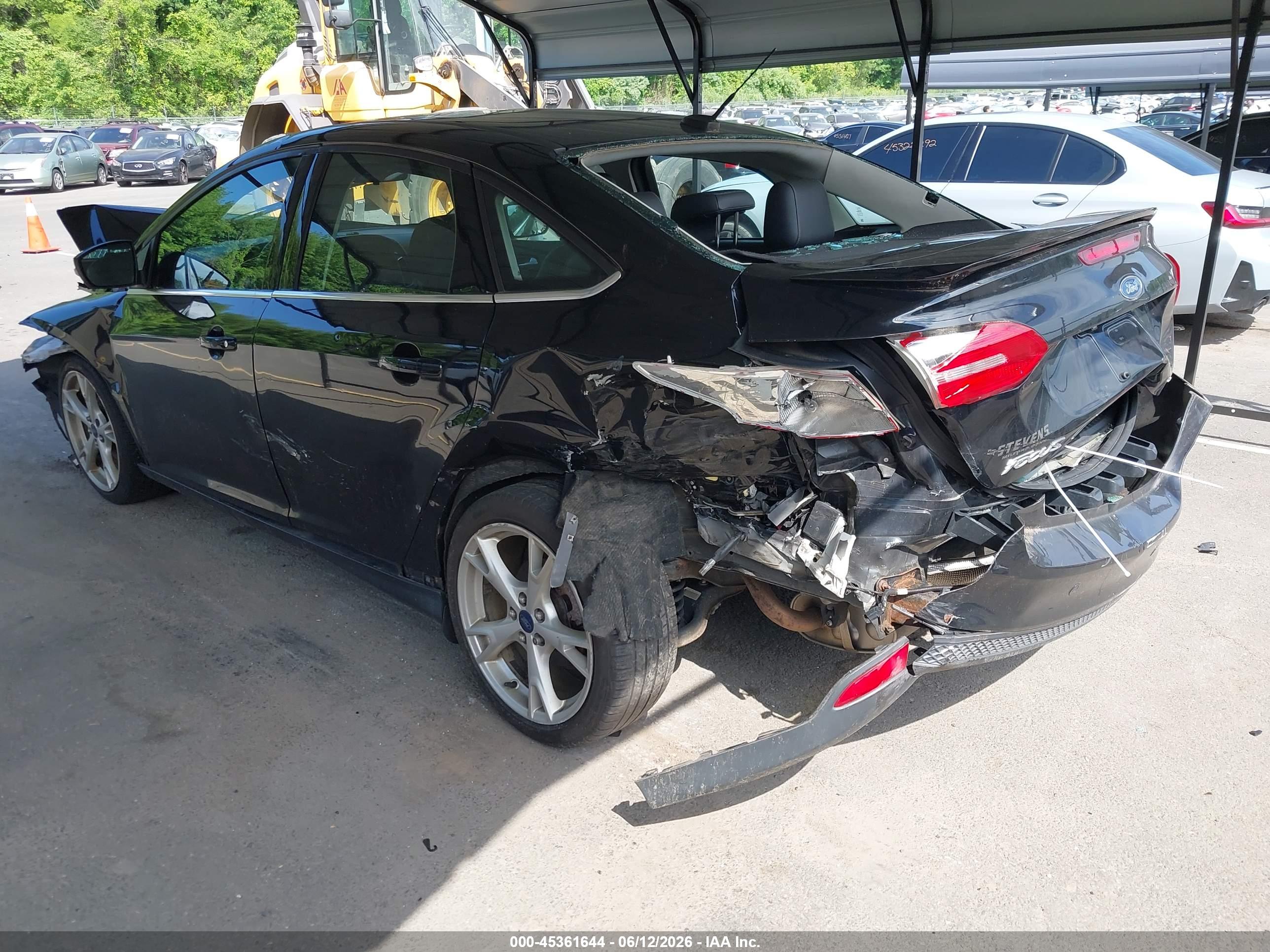 FORD FOCUS image 3