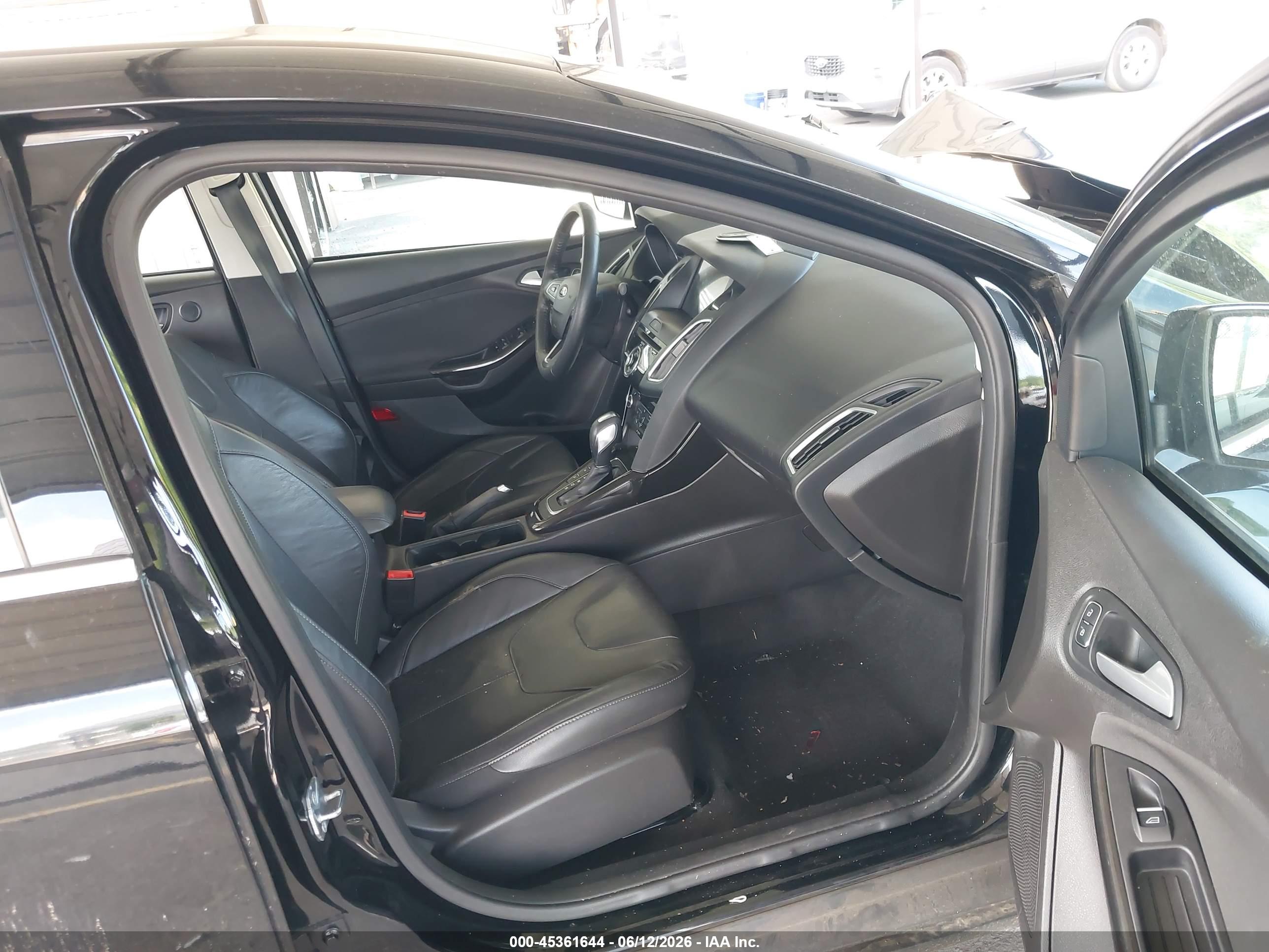 FORD FOCUS image 5