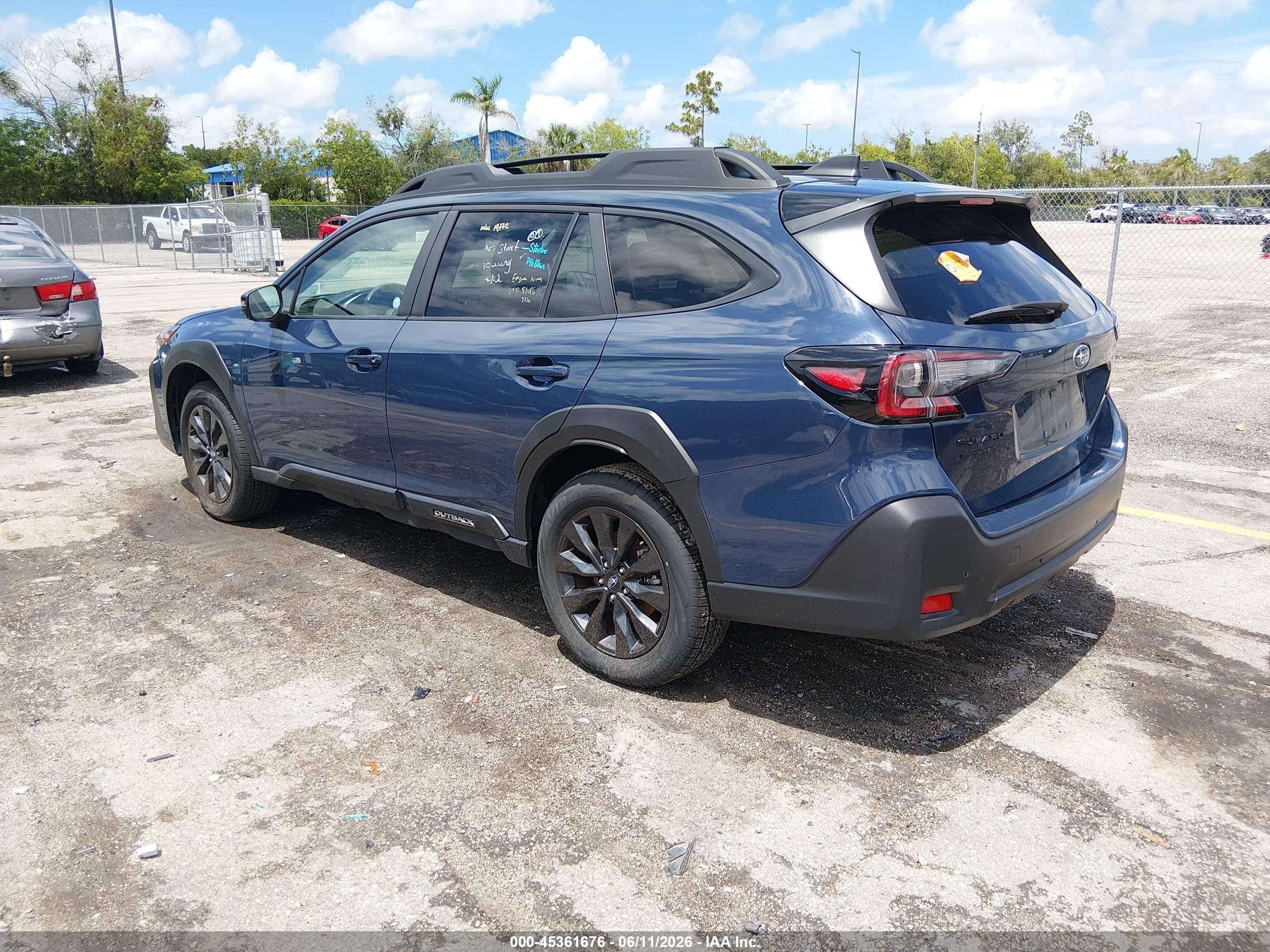 SUBARU OUTBACK image 3