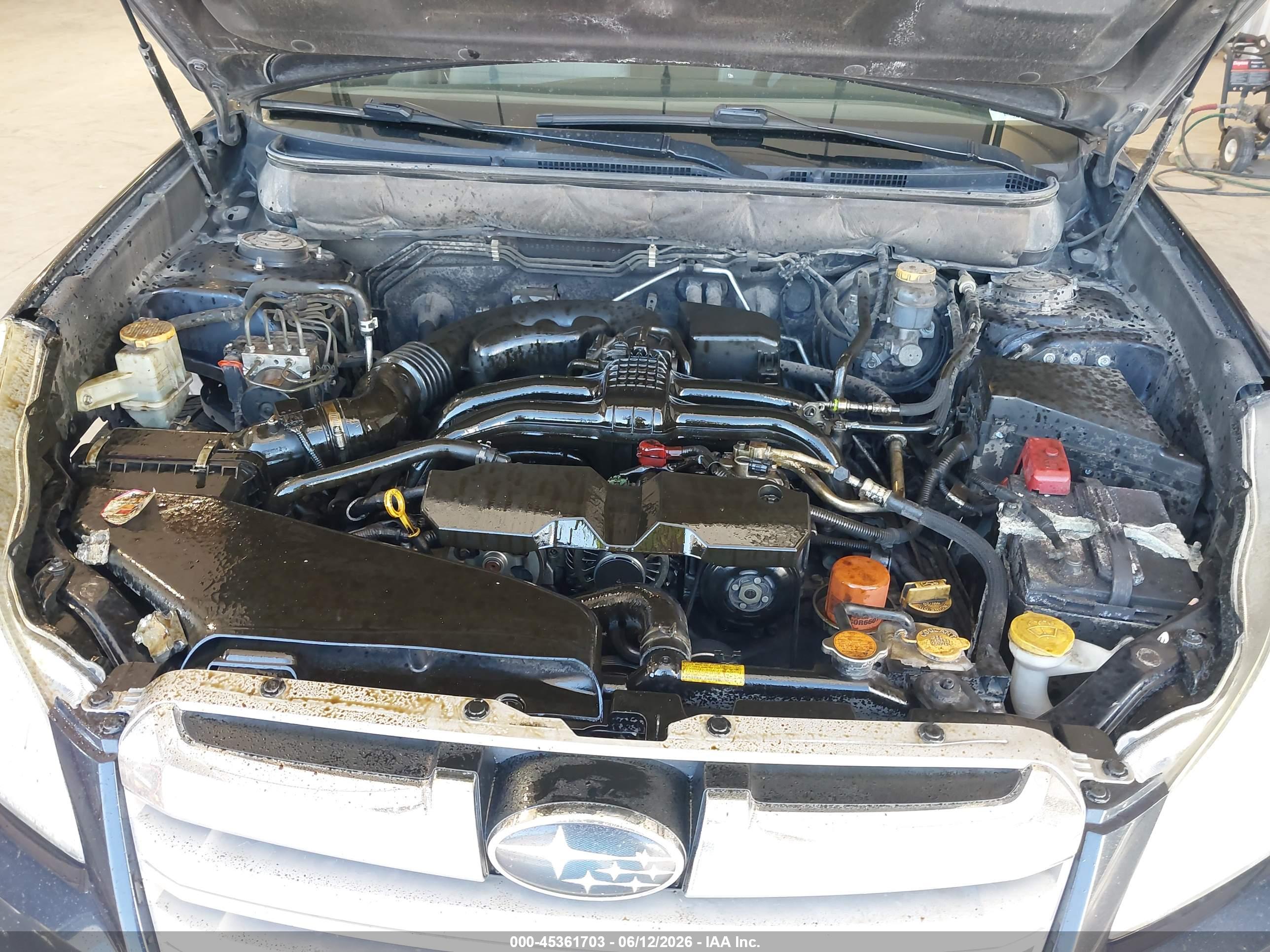 SUBARU OUTBACK image 6