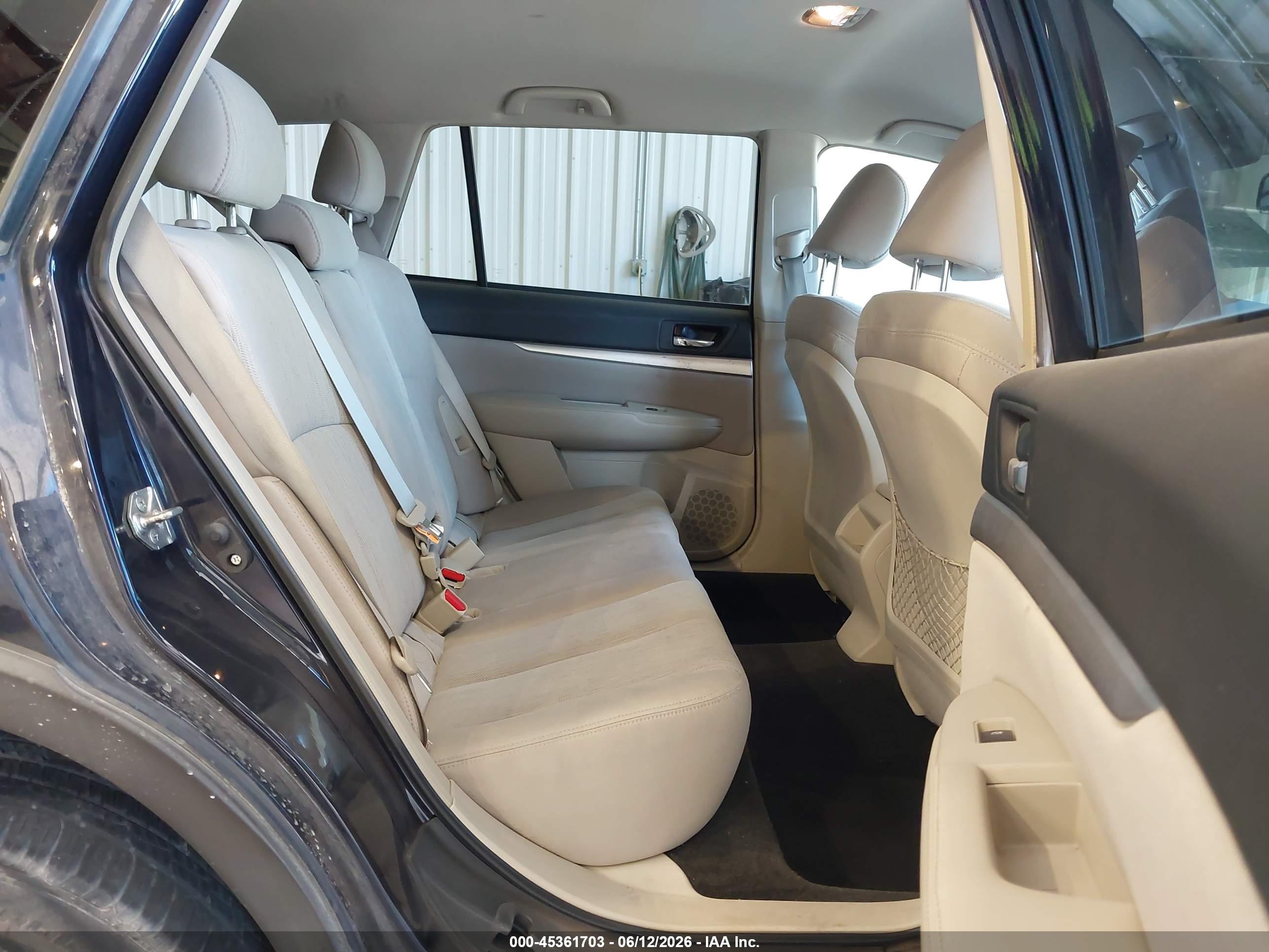 SUBARU OUTBACK image 8