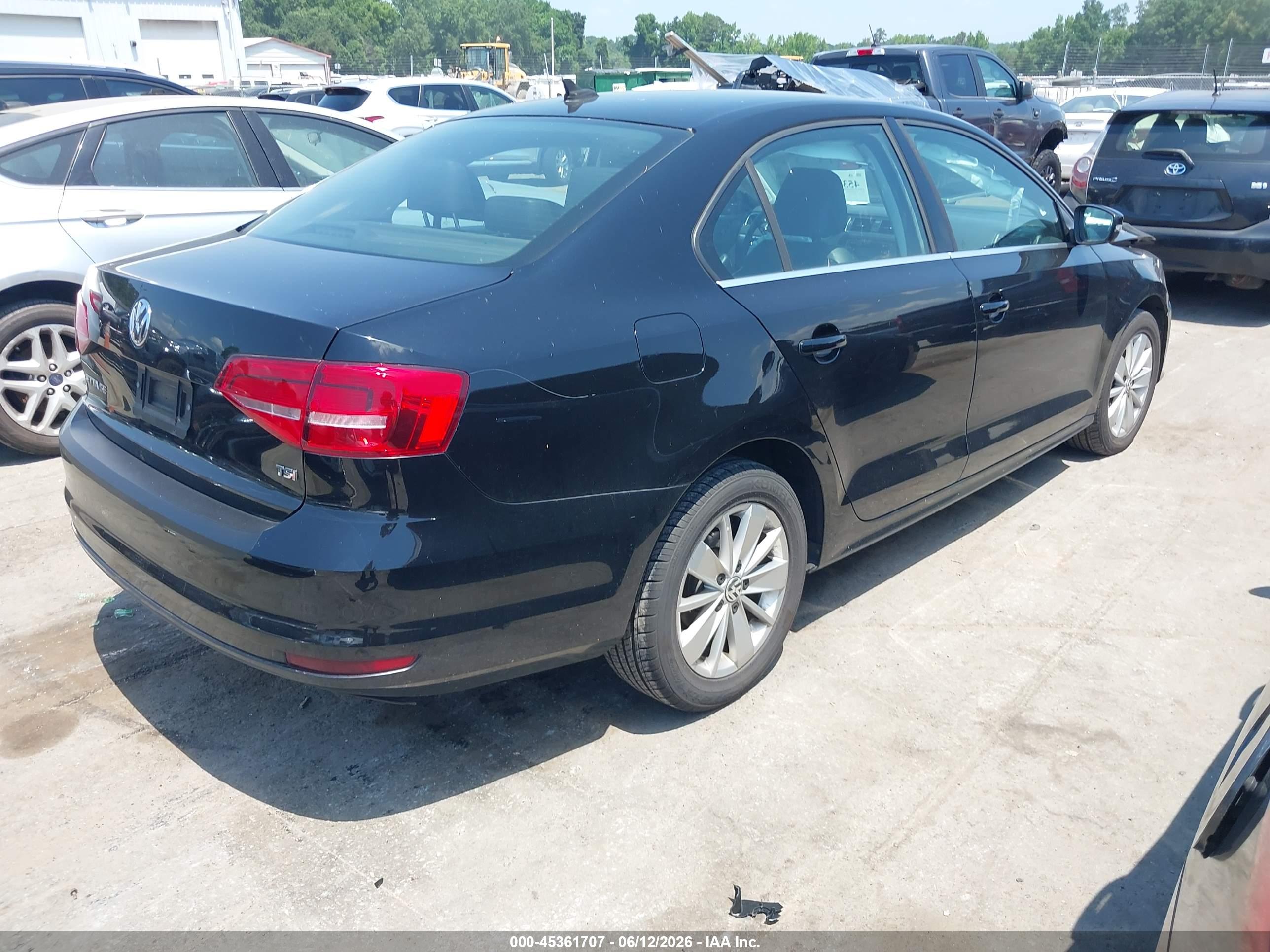 VOLKSWAGEN JETTA image 4