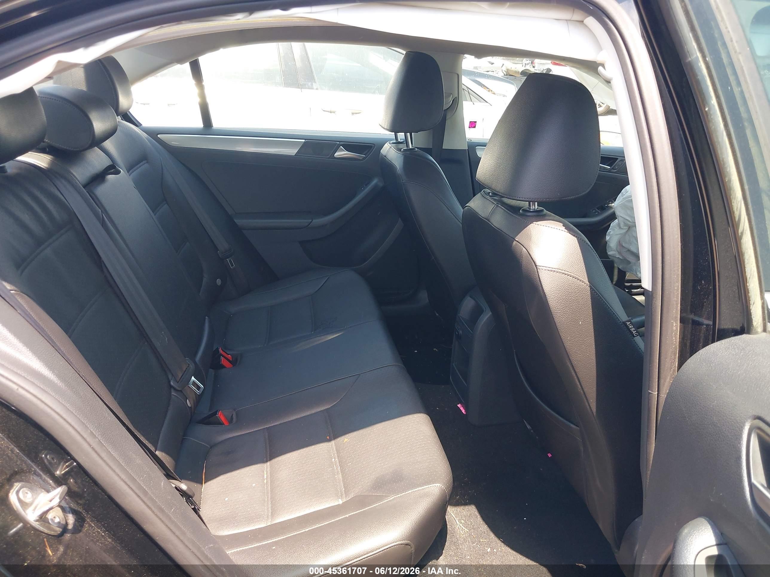 VOLKSWAGEN JETTA image 8
