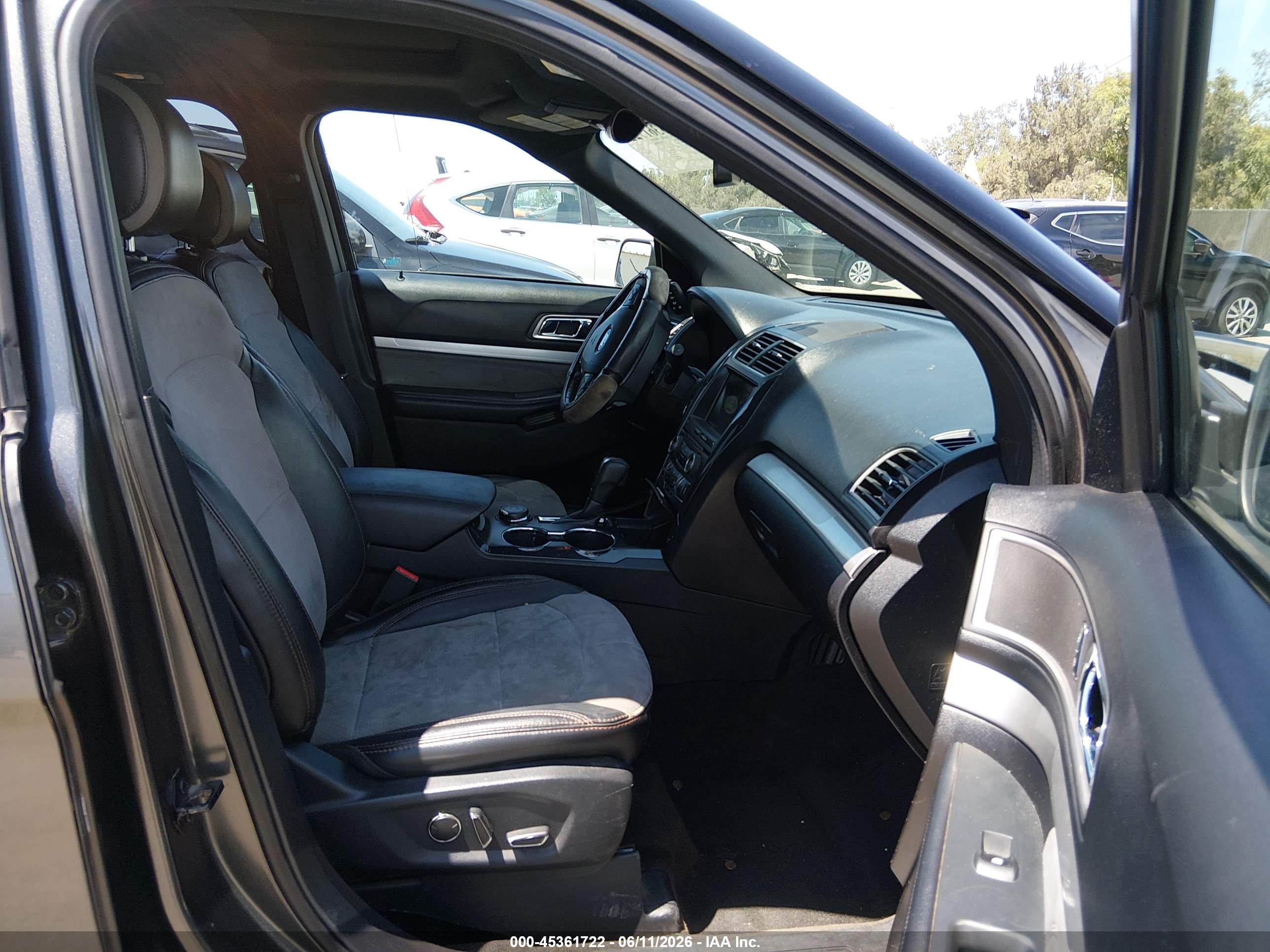 FORD EXPLORER image 5