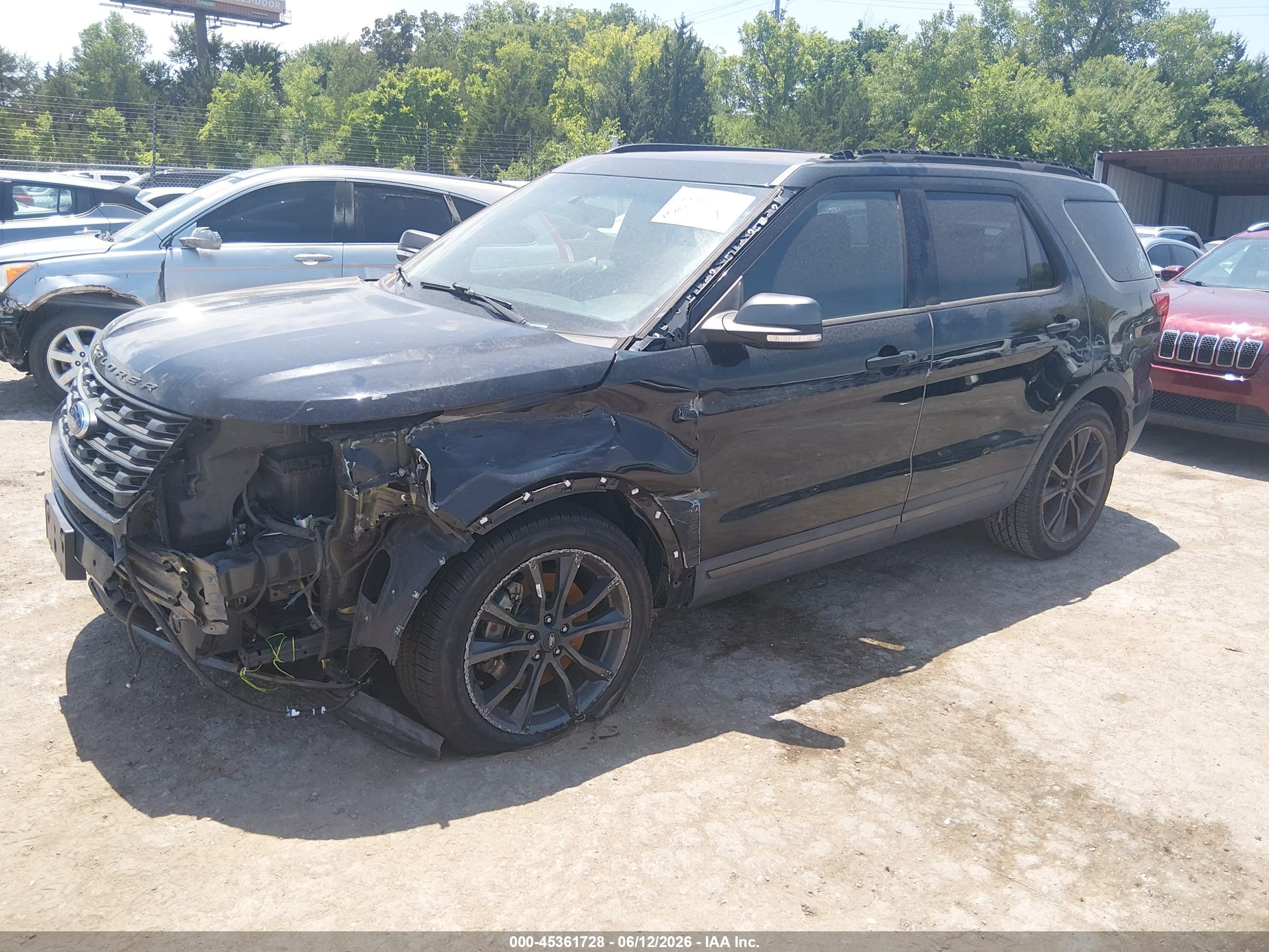 FORD EXPLORER image 2