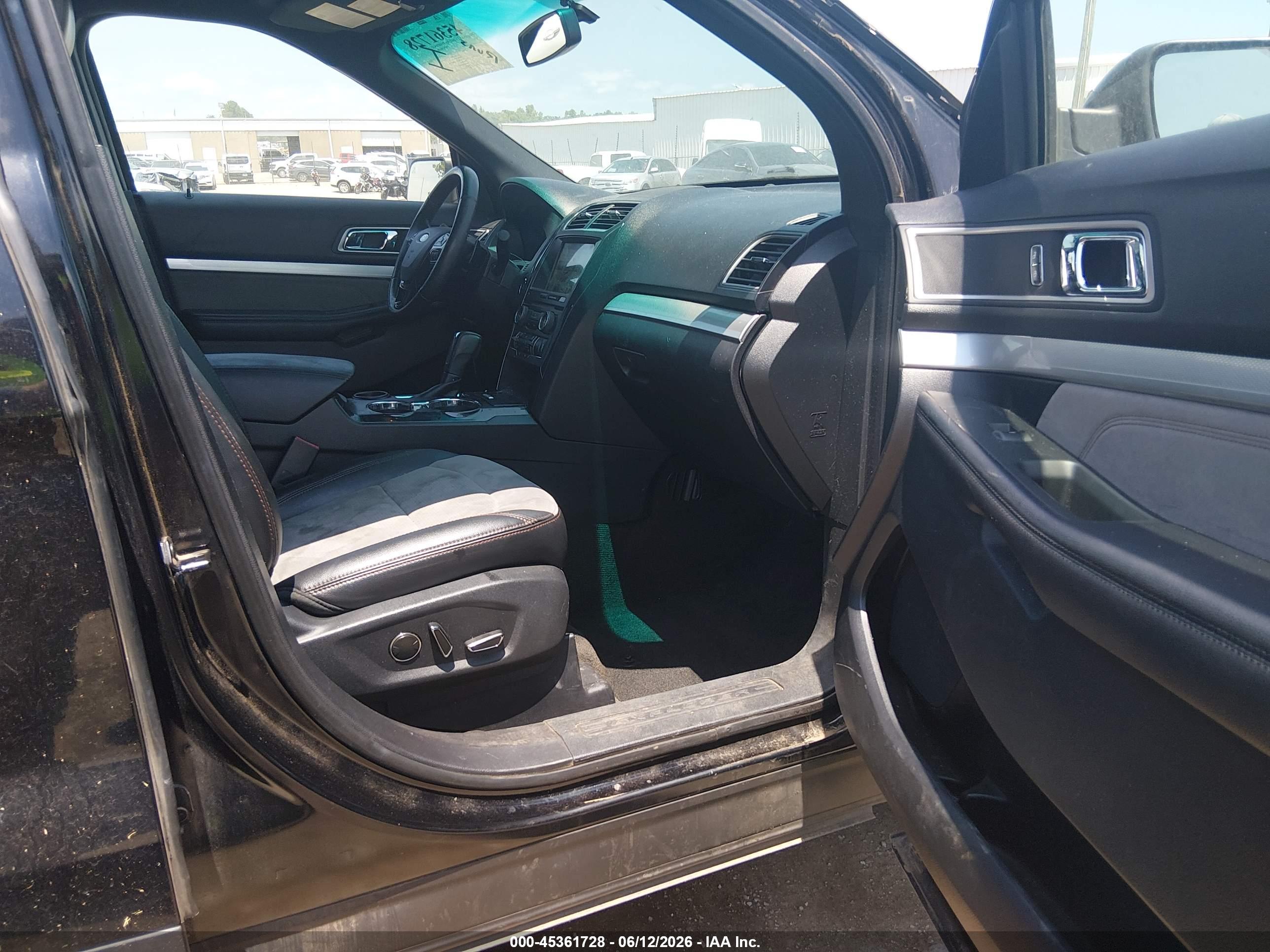 FORD EXPLORER image 5