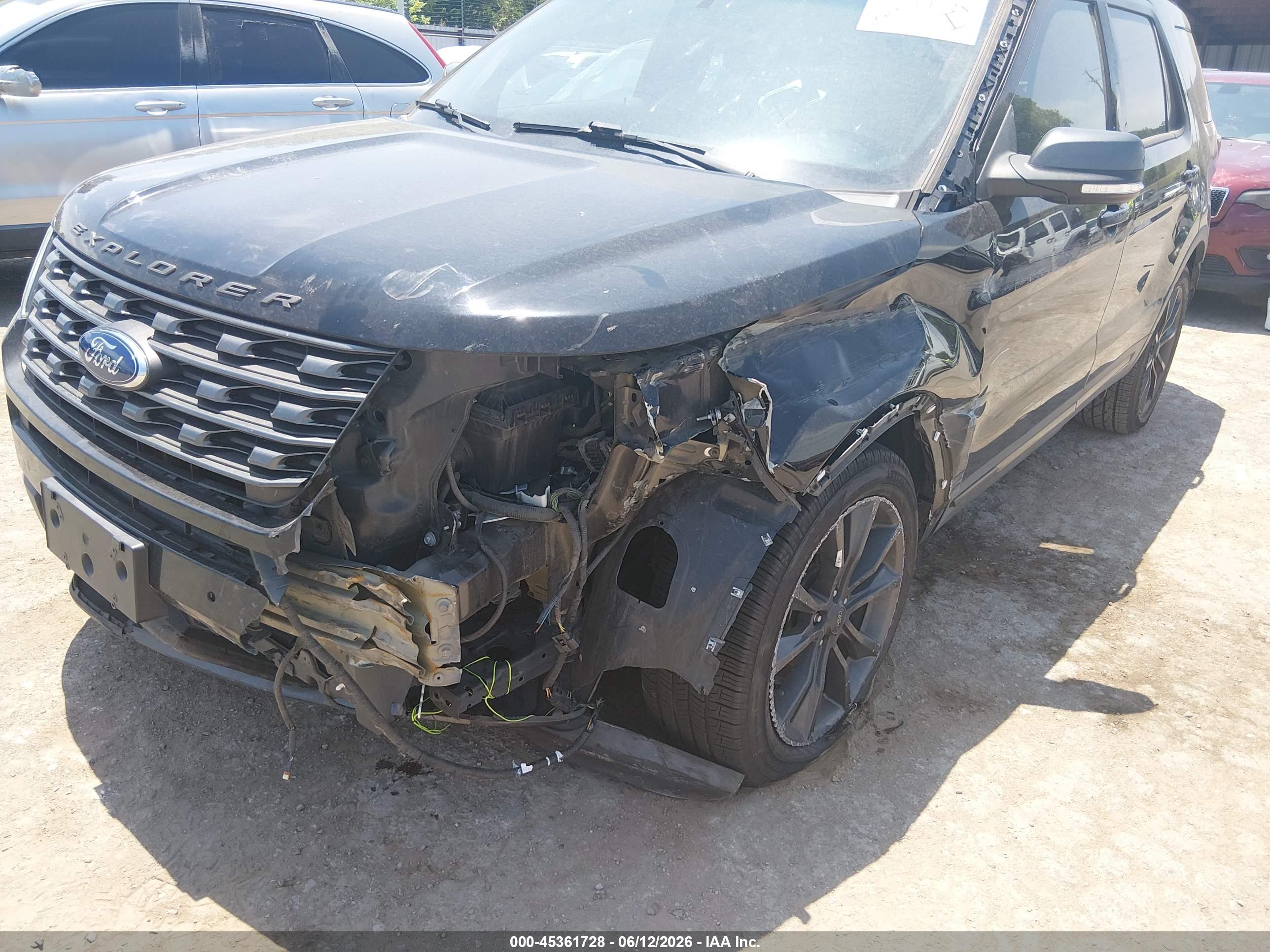 FORD EXPLORER image 6