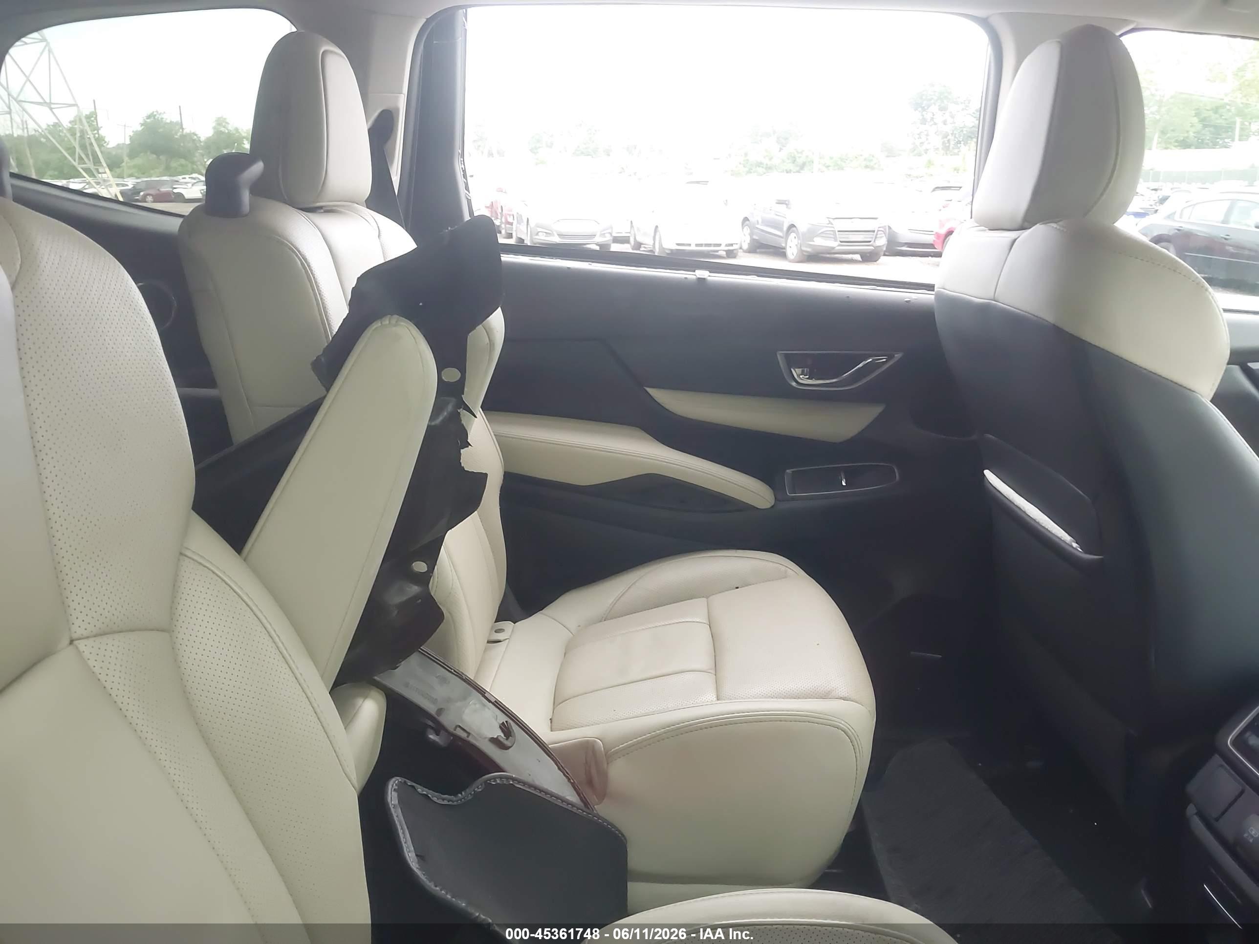 SUBARU ASCENT image 8